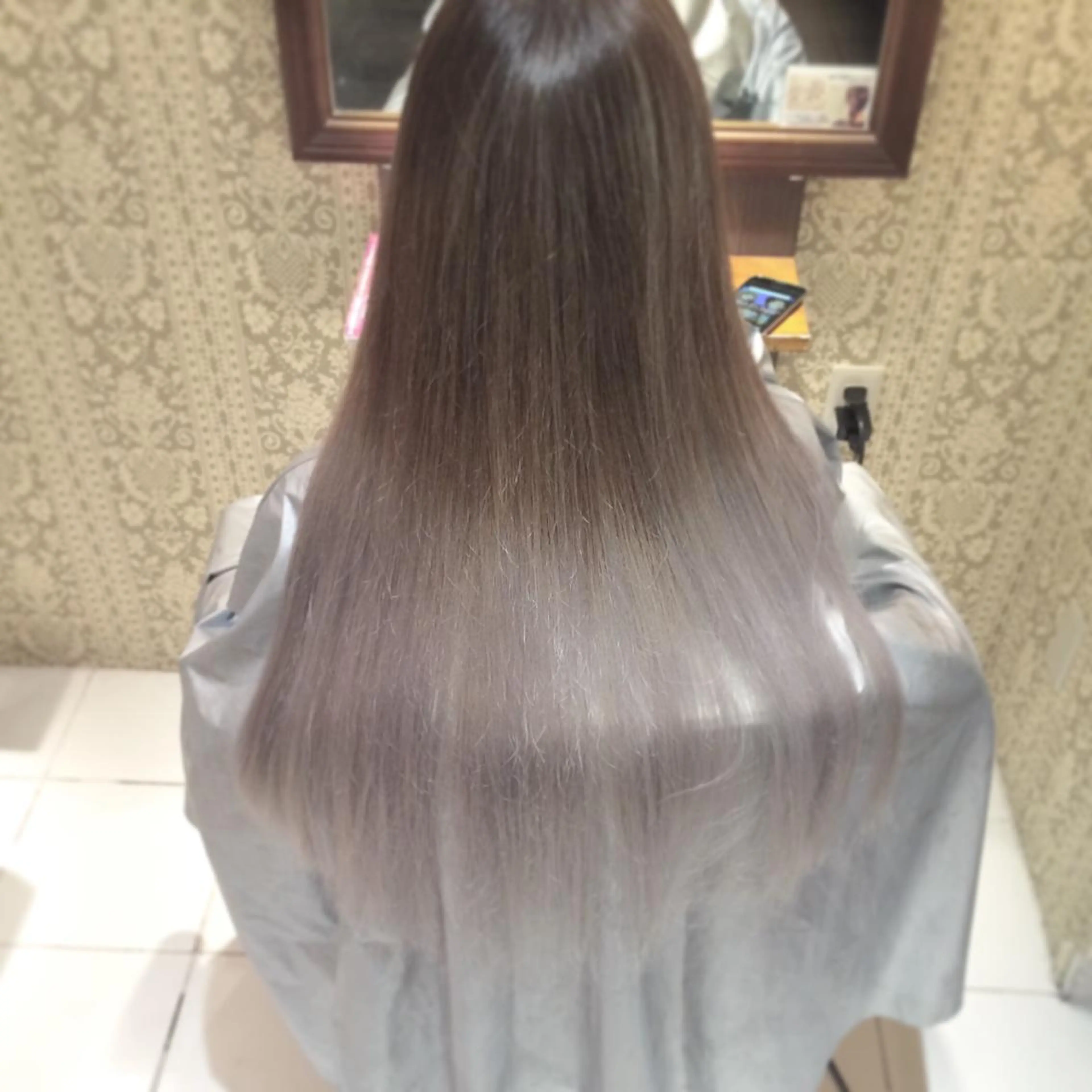 ロング カラー ヘアアレンジ グラデーションカラー シルバー kazufumi ..のヘアスタイル