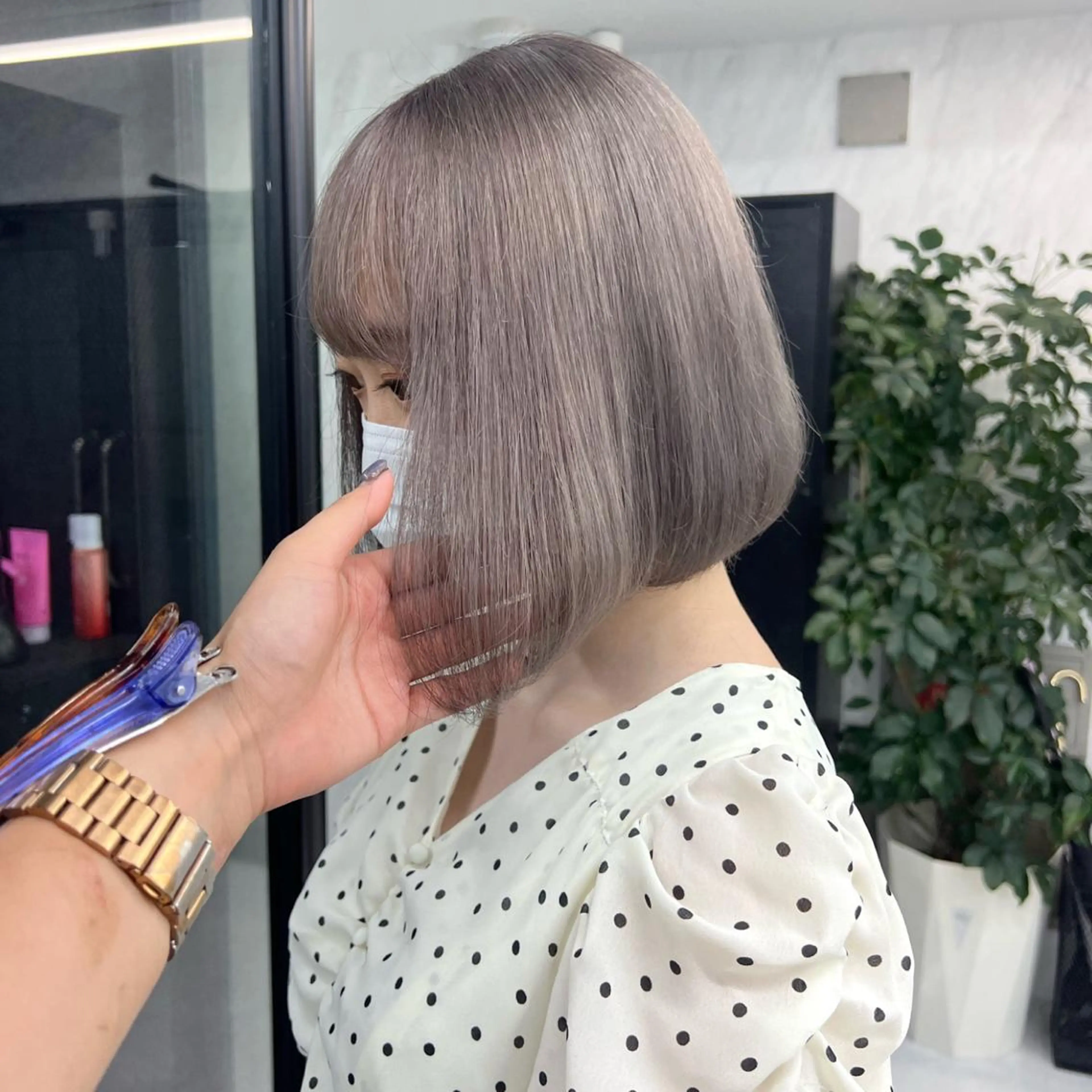 ミディアム カラー シールエクステ ハイトーンカラー エクステ ヘアカラー トリートメント シールエクステ特化 ハイトーン、NANAのヘアスタイル