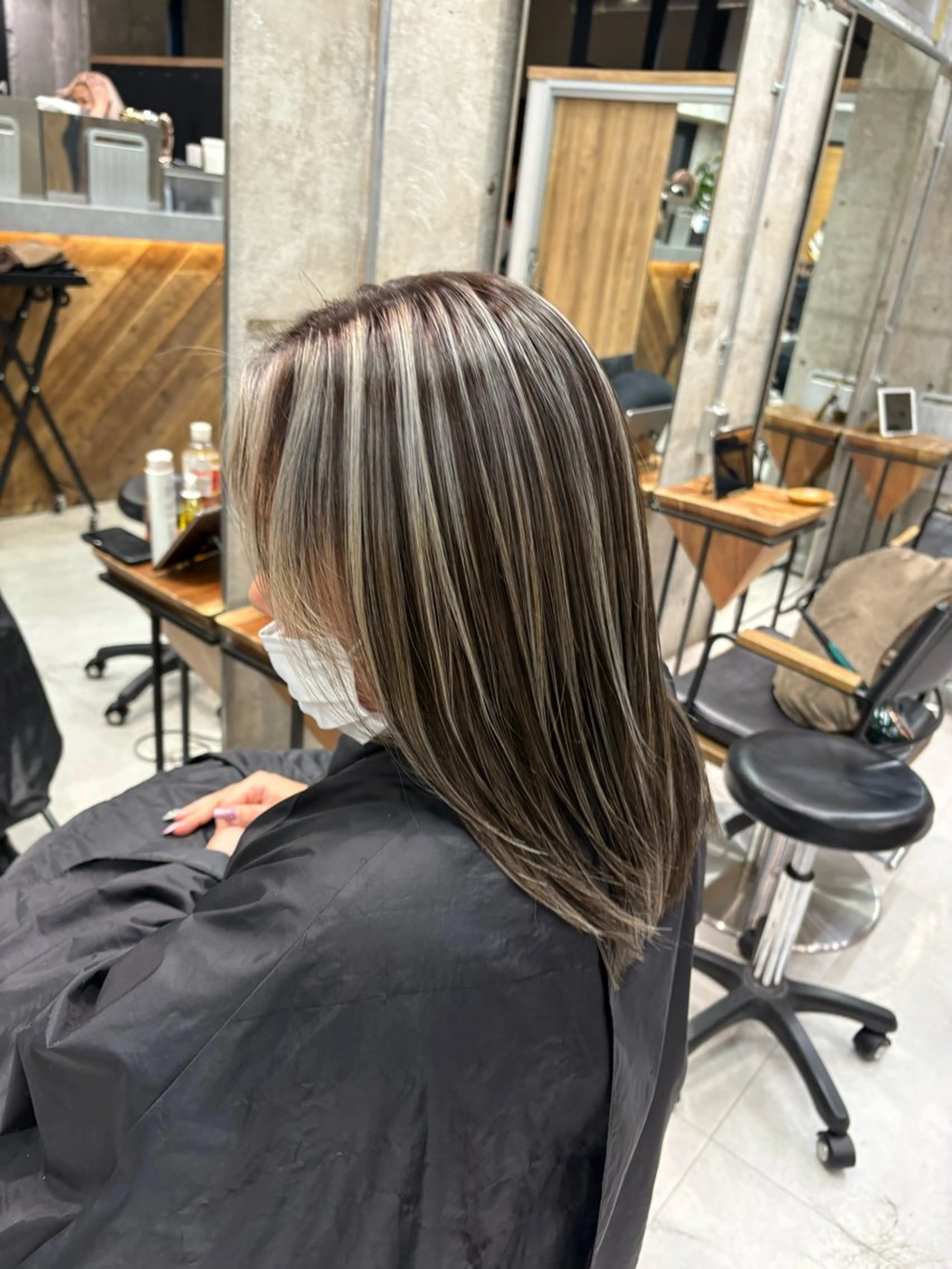 ミディアム カラー KAEDE🌺Wカ ラー/ホワイトカラーのヘアスタイル