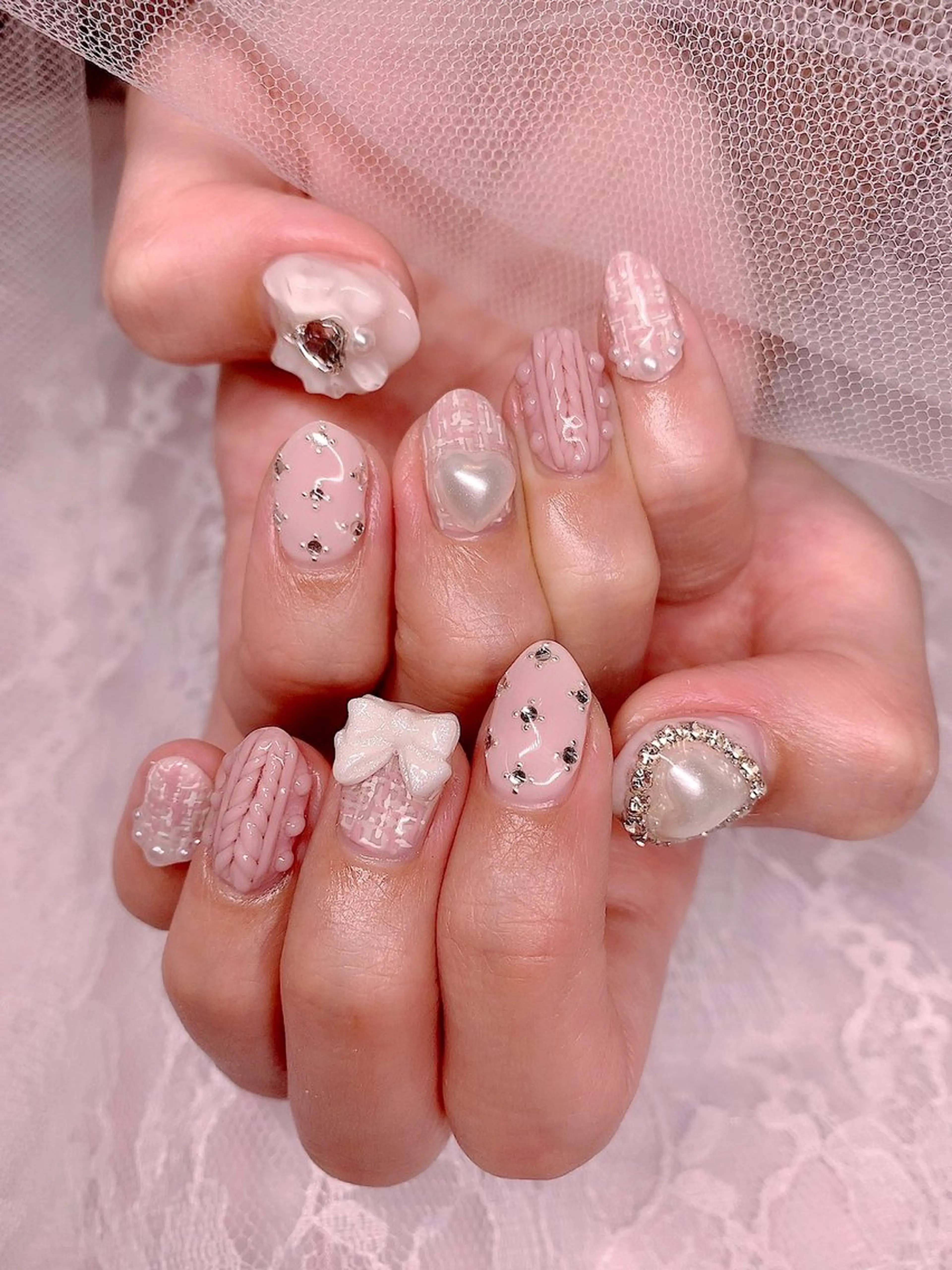 ネイル フレンチネイル ガーリー キラキラネイル 韓国ネイル 持ち込み シェアサロンLei.g(レイジー)所属・3Dアートネイル💗 都築レナのネイルデザイン