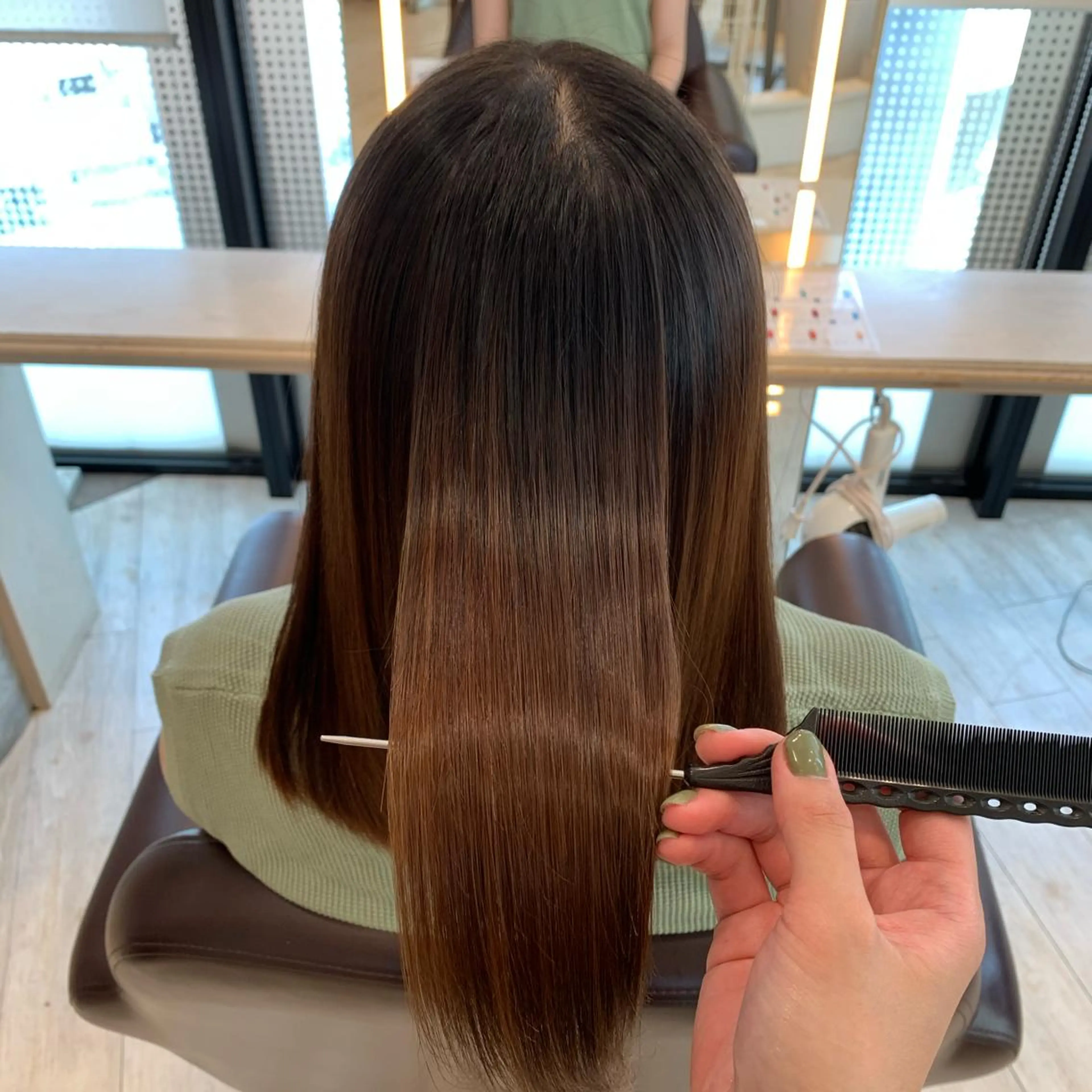 セミロング サソウ ユリエ🥥のヘアスタイル