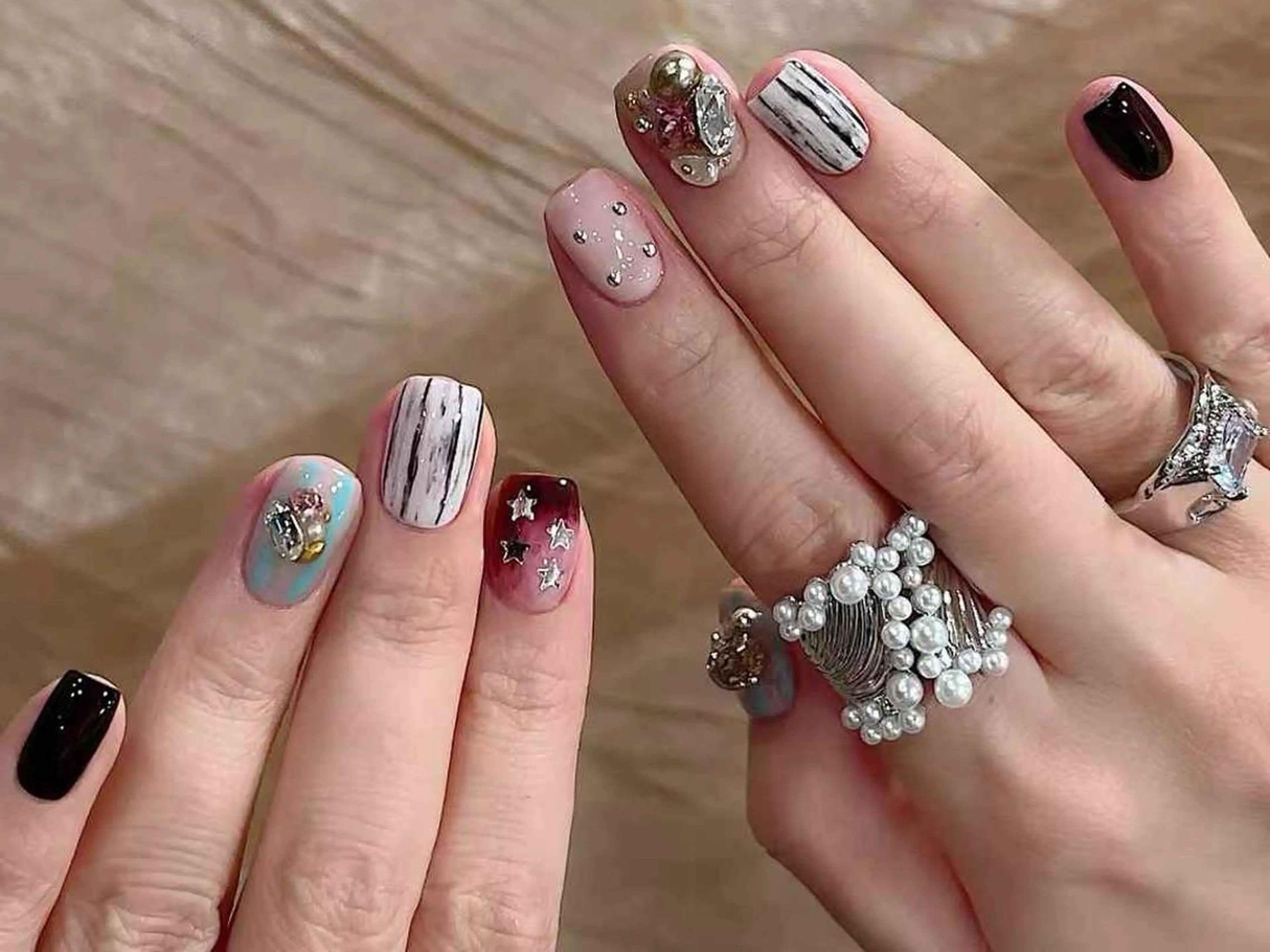 ネイル VIVIAN リサのネイルデザイン