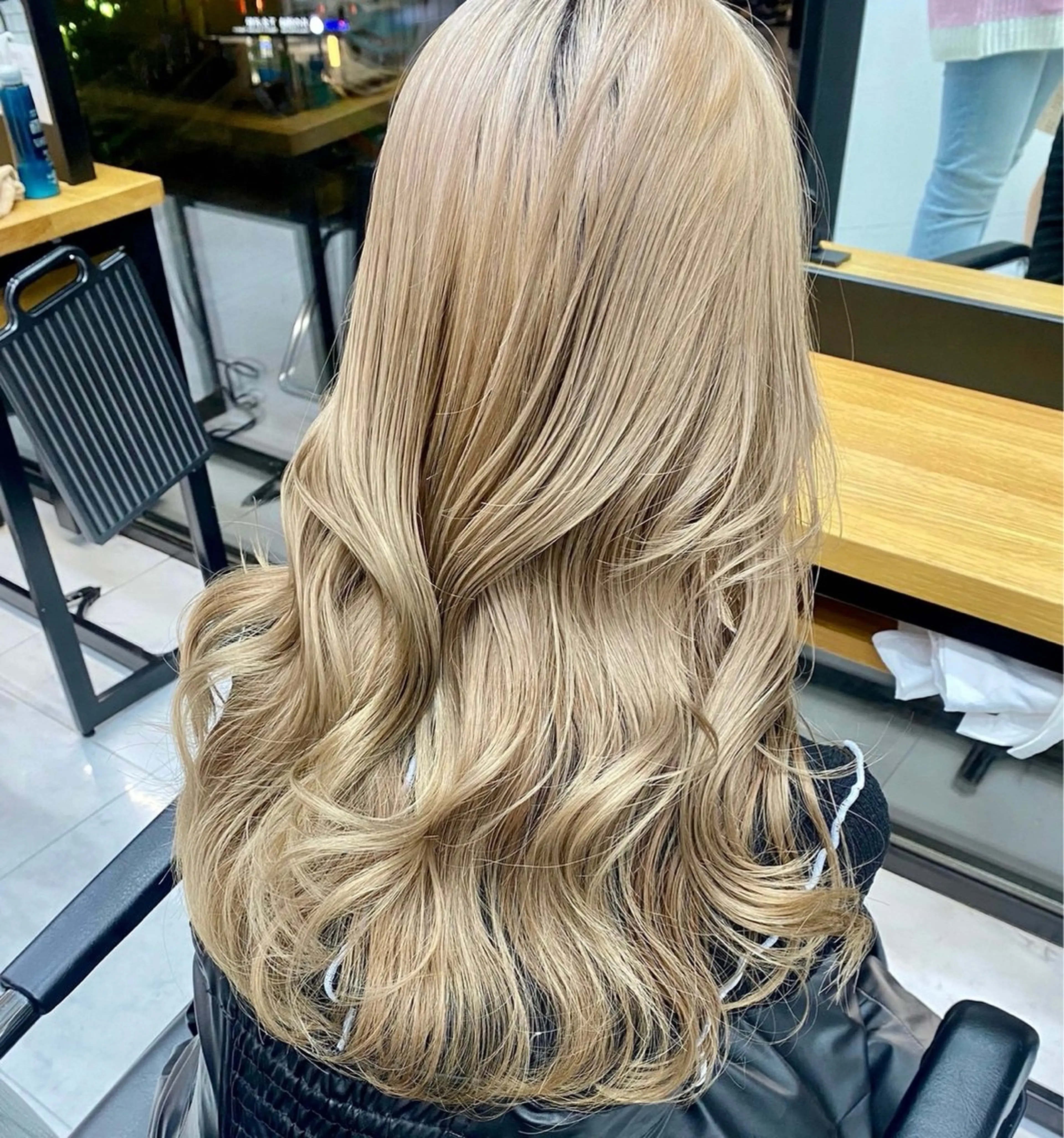 カラー ブリーチカラー×艶 🍨mihoのヘアスタイル