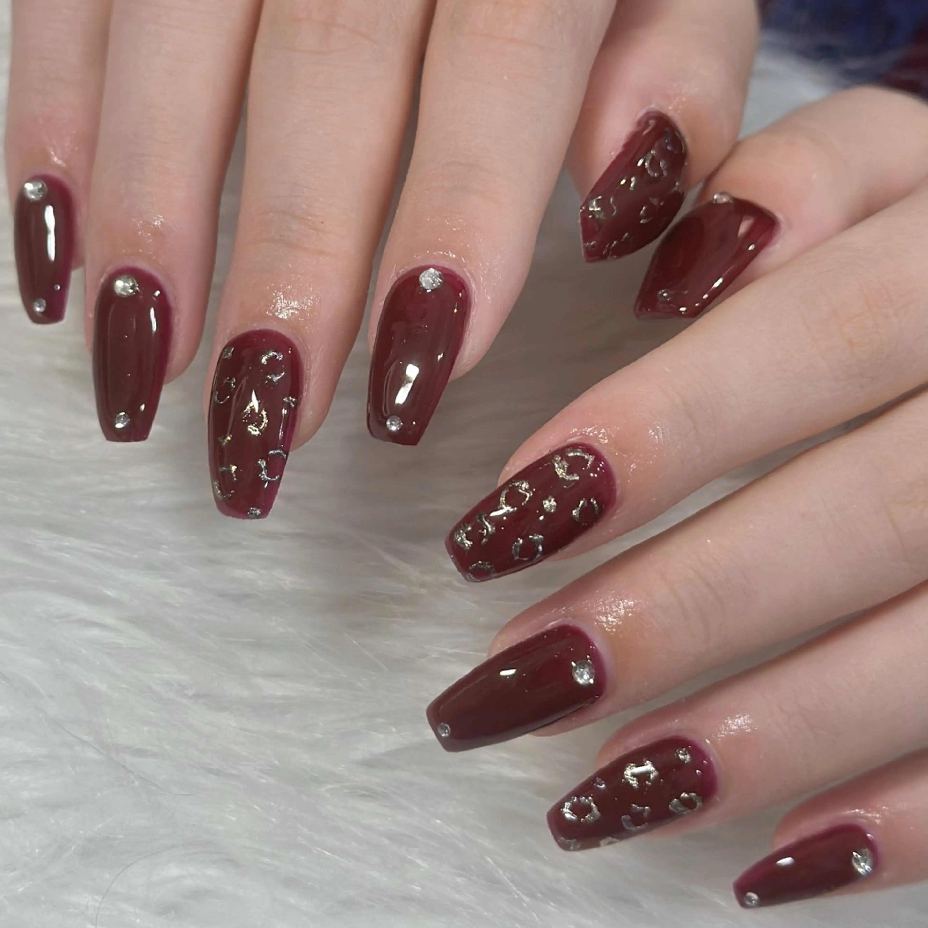 ネイル ハンドネイル フットネイル LAVISH nanamiのネイルデザイン