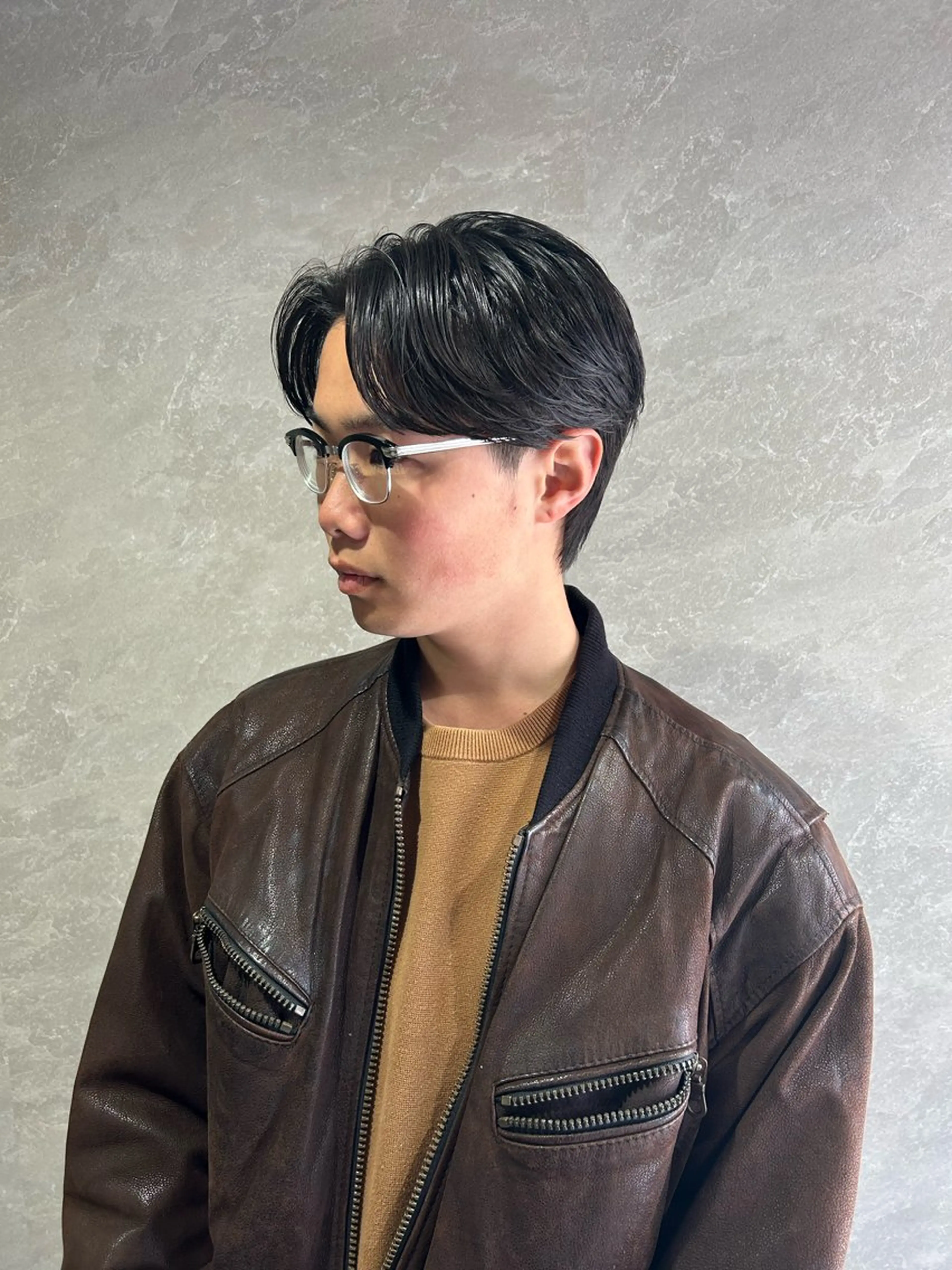 メンズ 新宿 韓国 シャドウパーマ 志龍のヘアスタイル