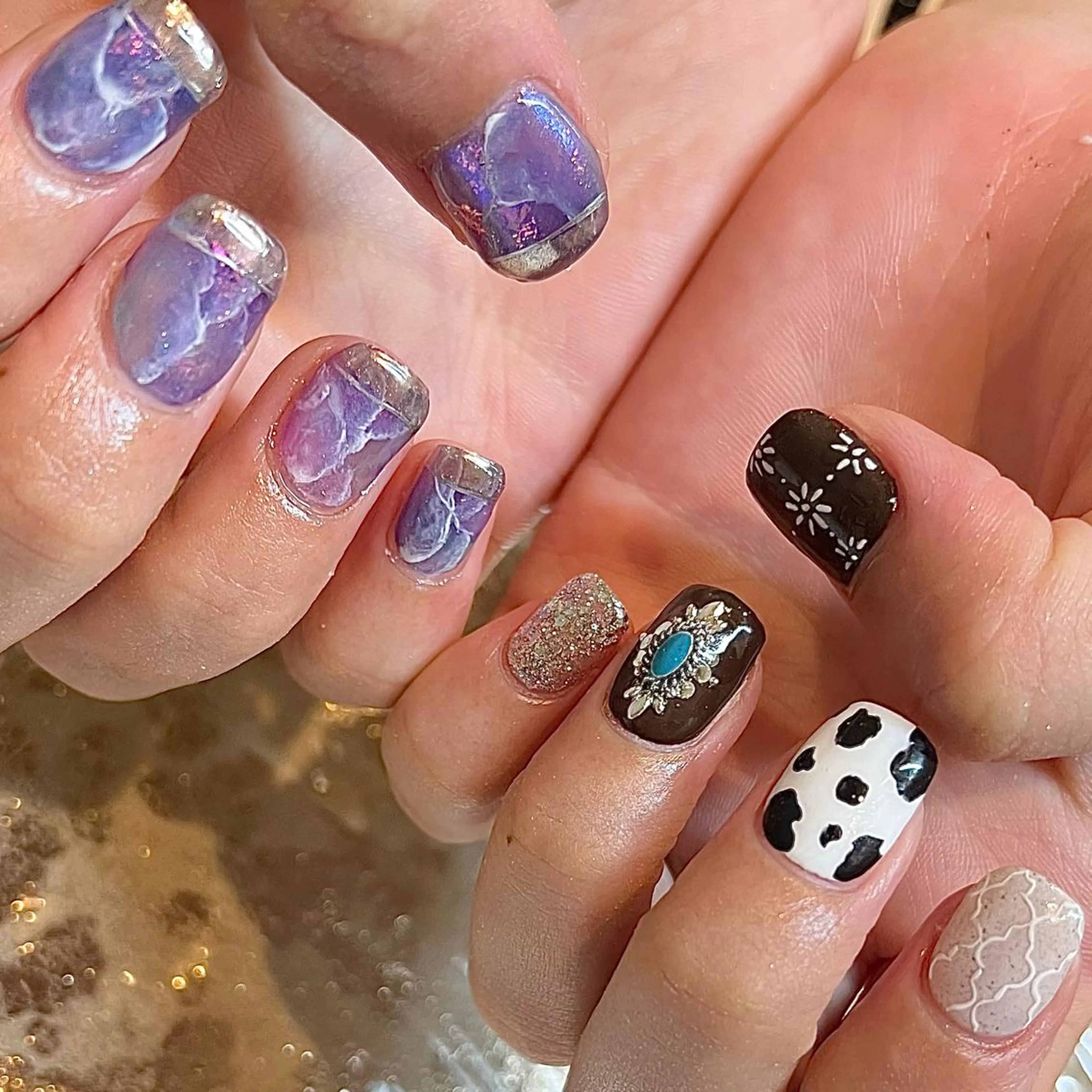 ショート ネイル アートネイル ニュアンスネイル ハンドネイル H🌺 NAILのネイルデザイン