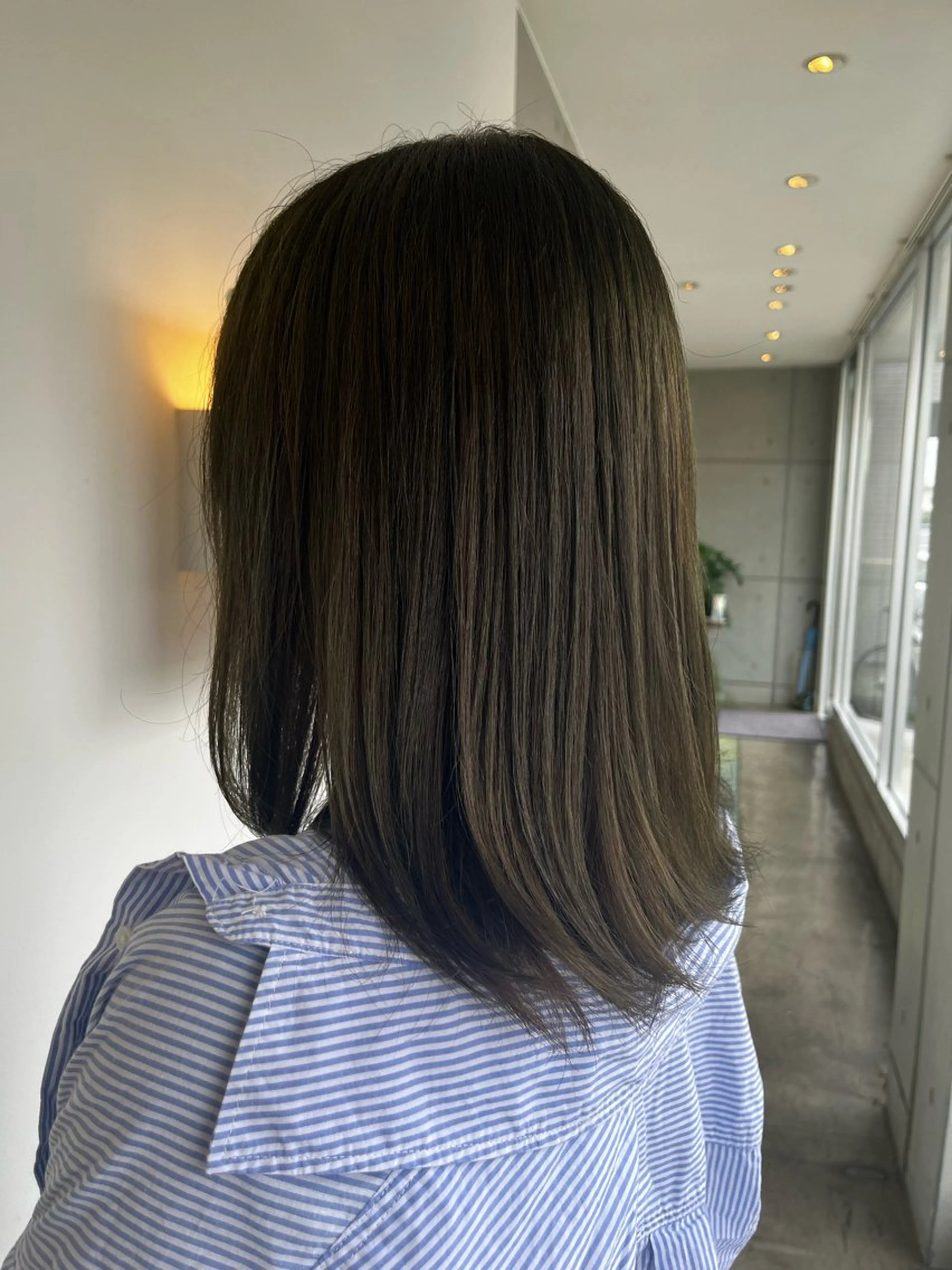 ミディアム おせ ちさとのヘアスタイル