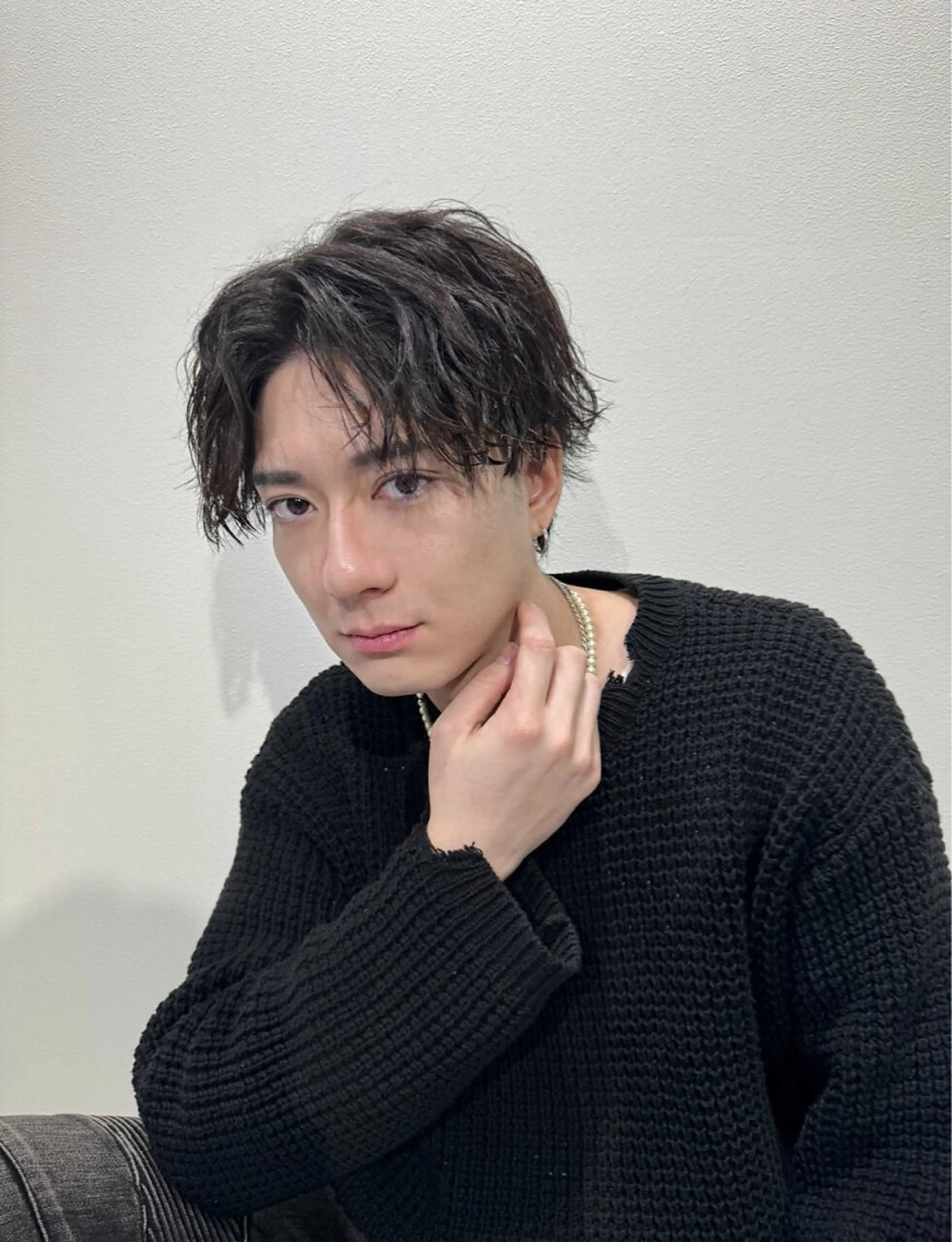 メンズ センターパート ダウンパーマ フェードカット フェザーパーマ カルマパーマ カット MEN’SsalonHYPE所属・布施メンズ特化美容師 秋山 涼のヘアスタイル