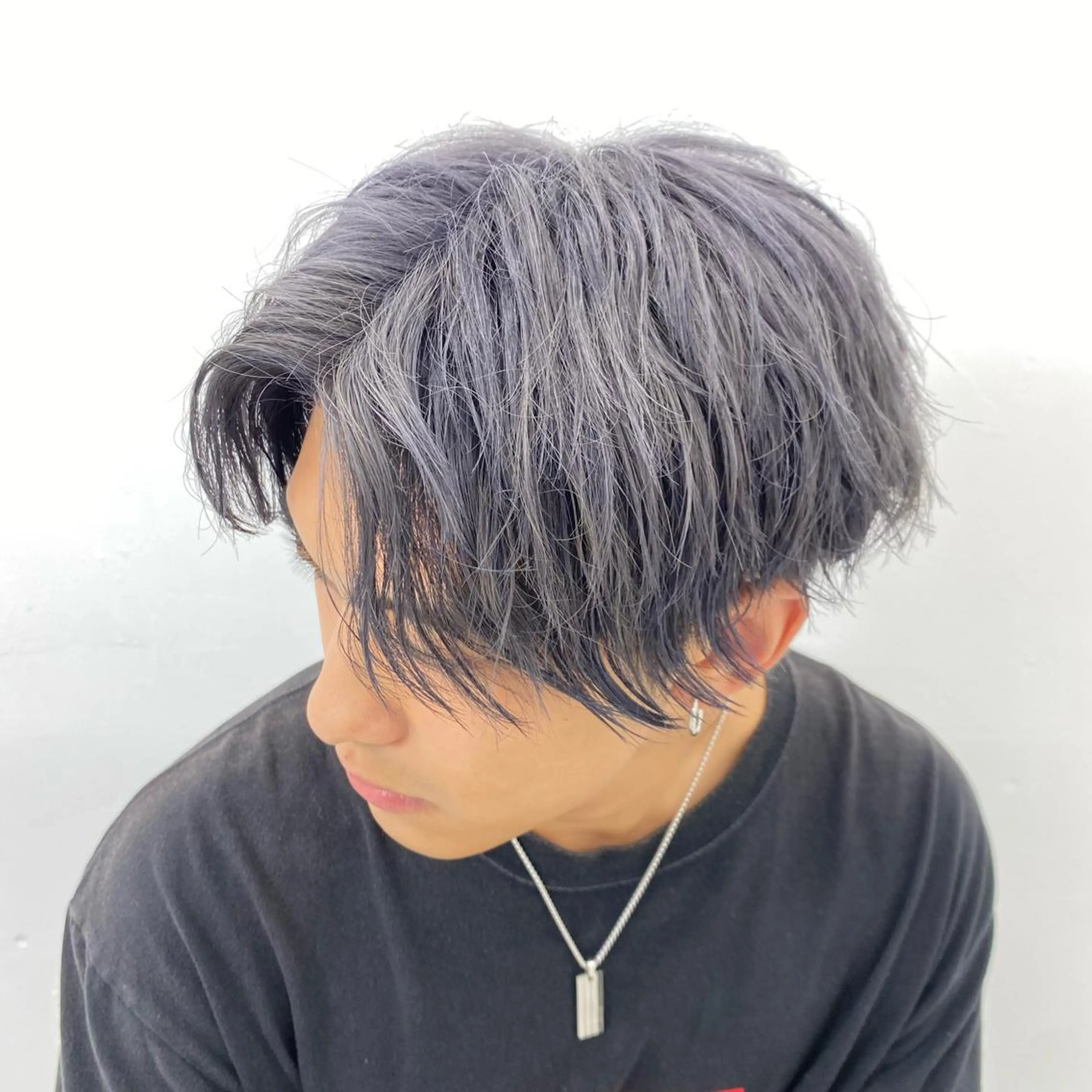 ショート カラー メンズ メンズブリーチ アッシュ ブリーチ 豊崎 佑輔のヘアスタイル