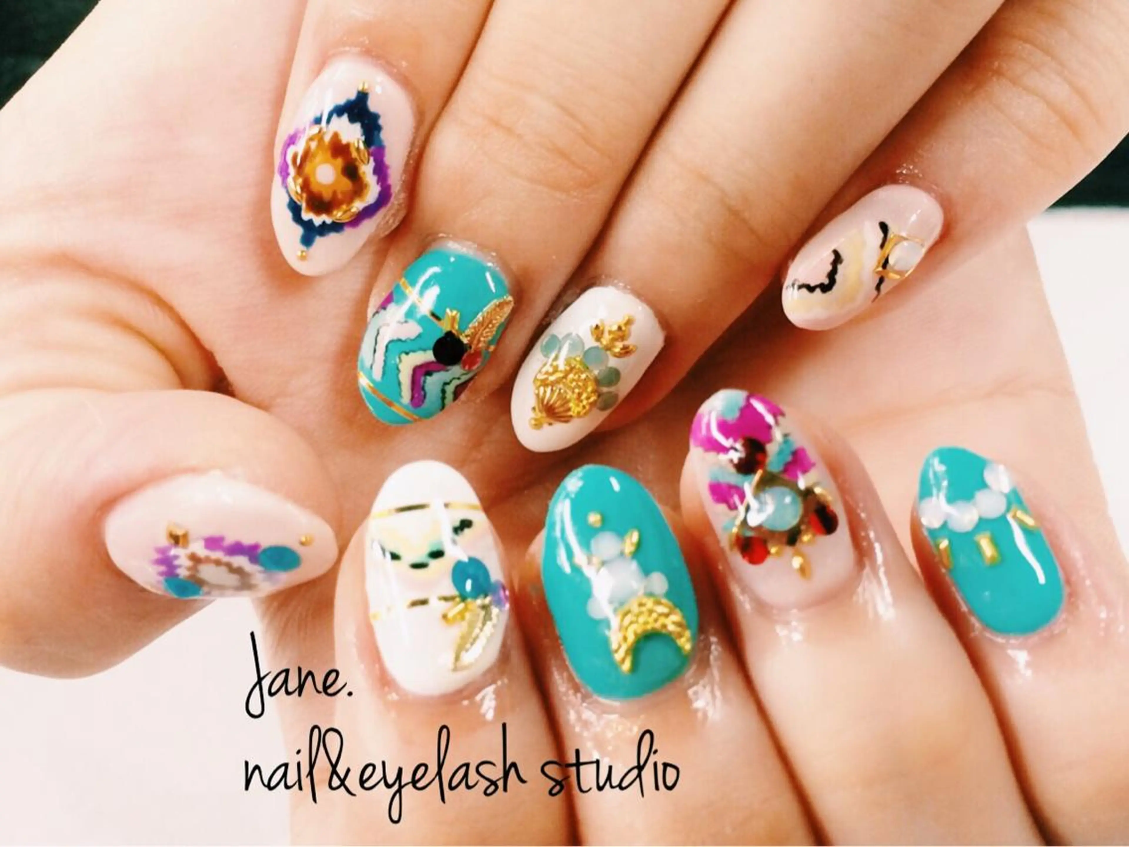 ネイル Yakko pas á pasのネイルデザイン