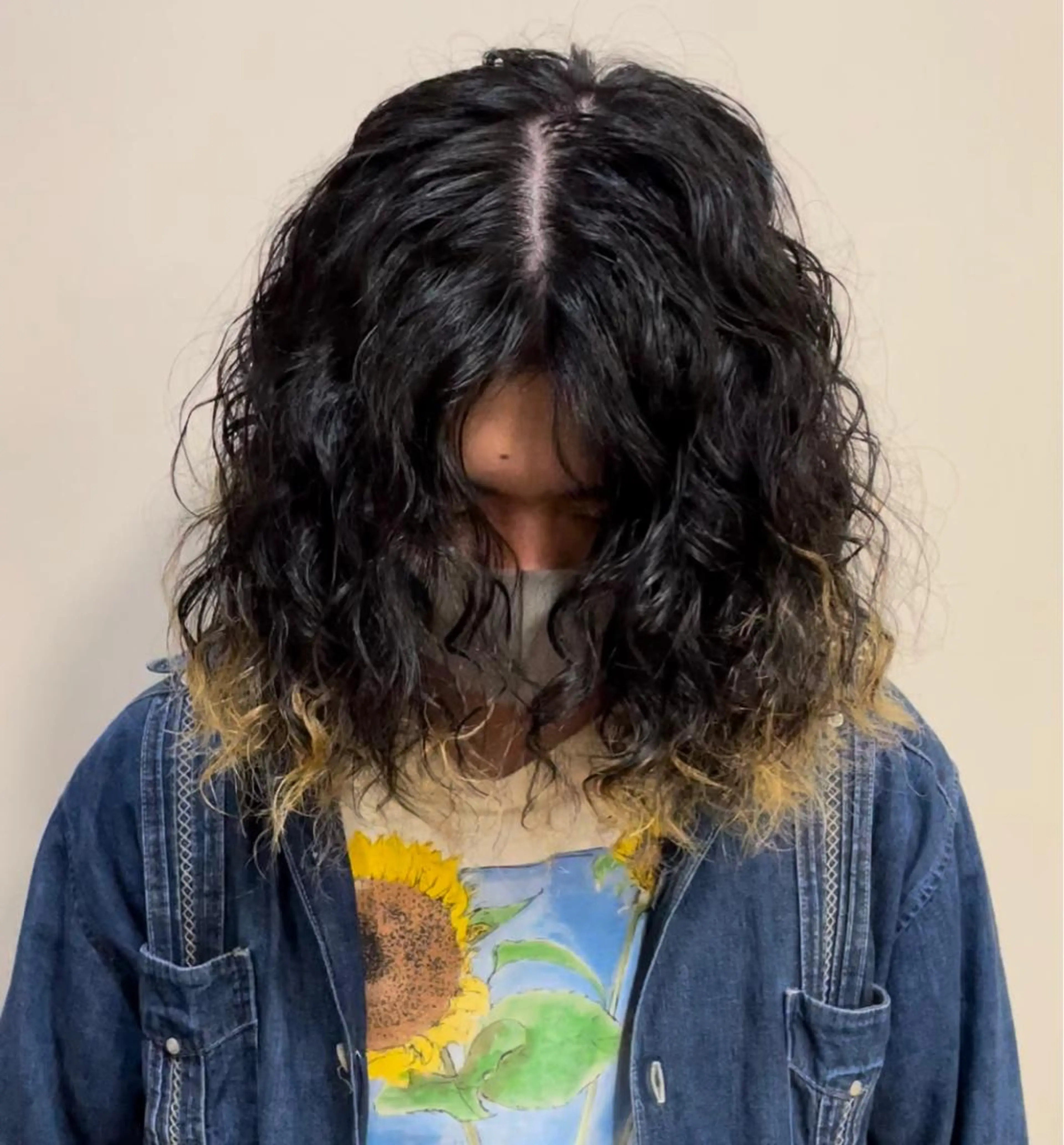 ロング パーマ ロング スパイラルパーマ ミニボブ/レイヤー ボブ/渋谷/ 宍戸のヘアスタイル