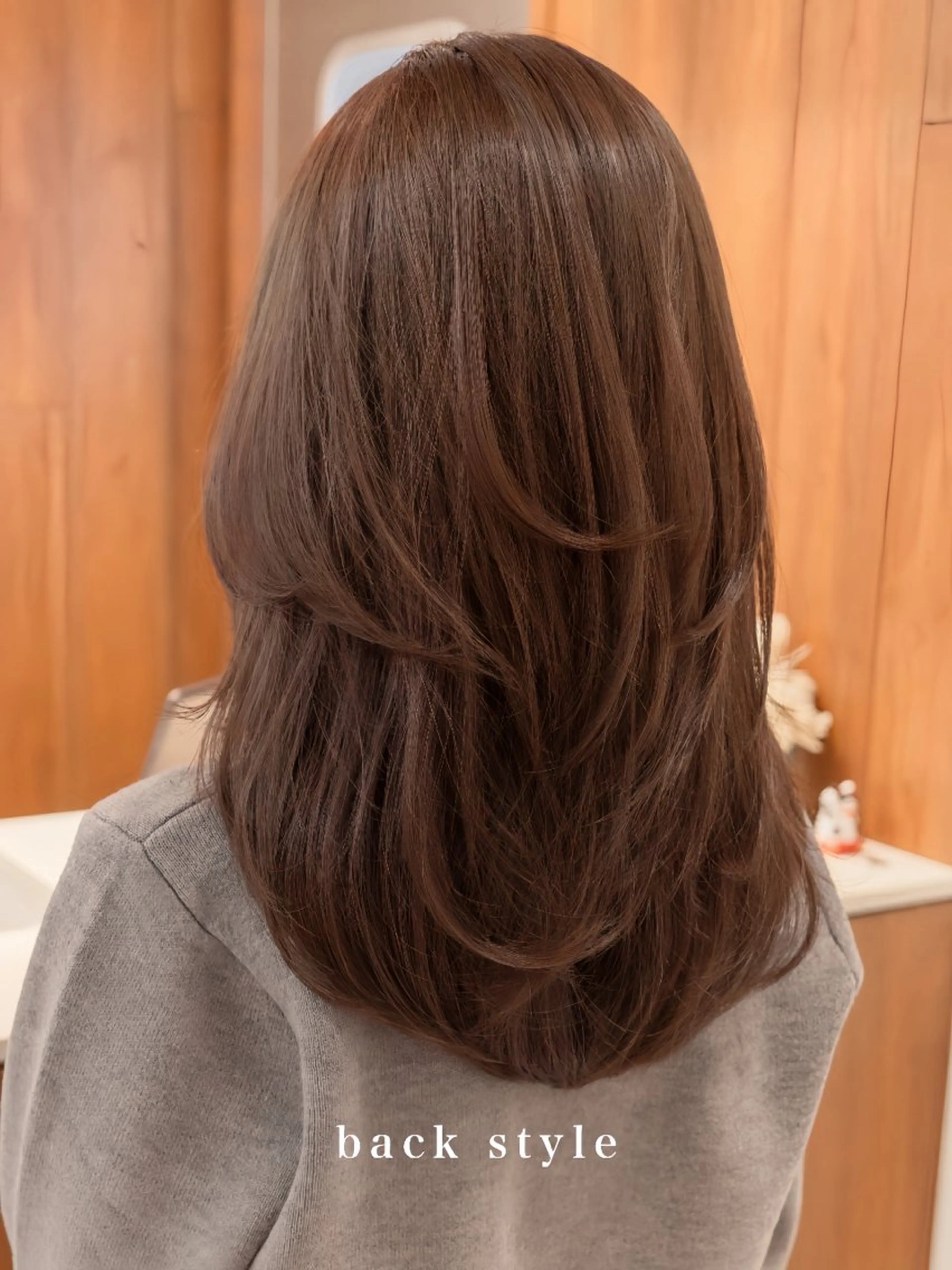 セミロング カラー セミロングレイヤー ブラウンカラー 透明感カラー レイヤーカット カット ヘアカラー トリートメント レイヤー/グレージュ 渋谷表参道/小森波琉のヘアスタイル