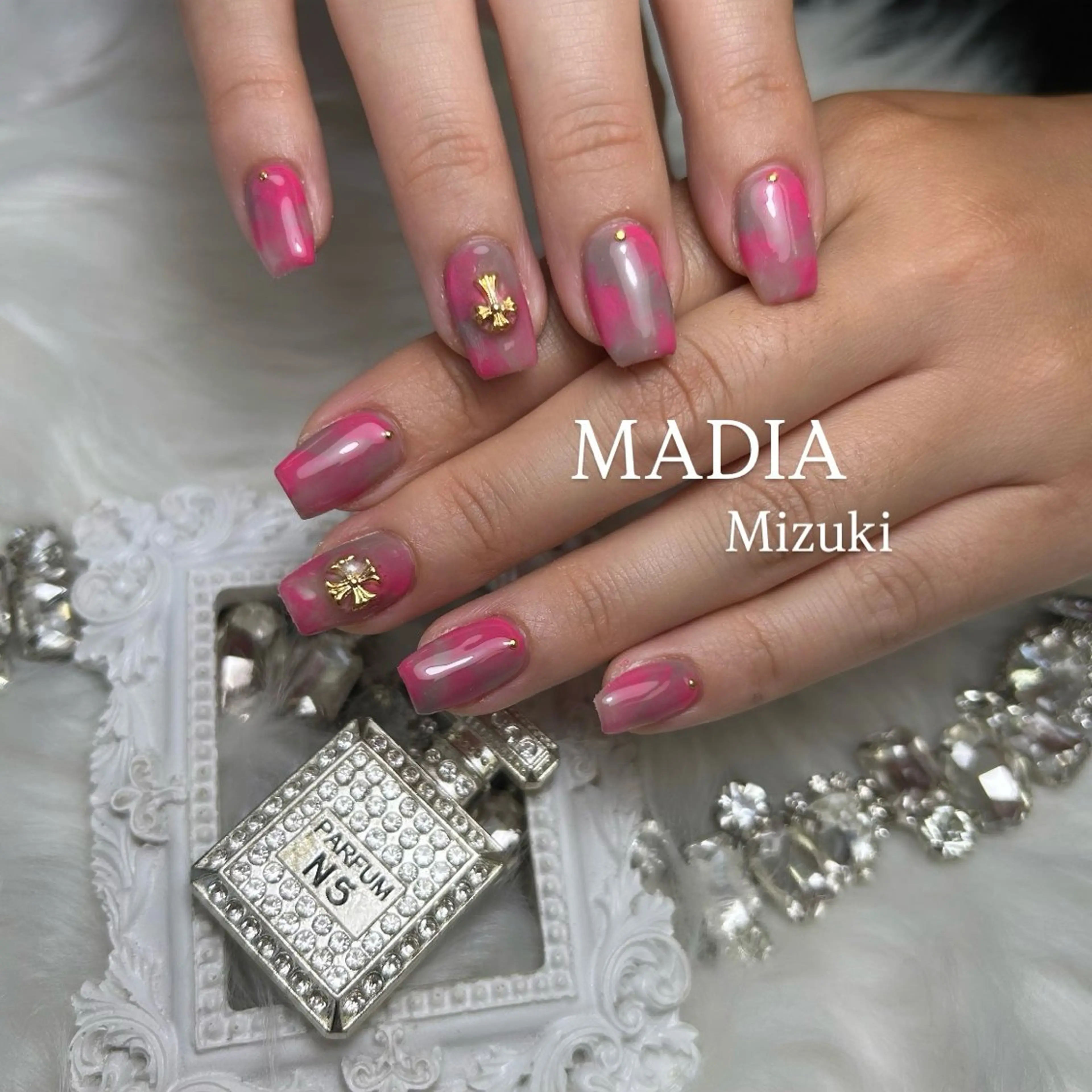 ネイル ジェルネイル Nailsalon MADIA所属・石塚 みずきのネイルデザイン