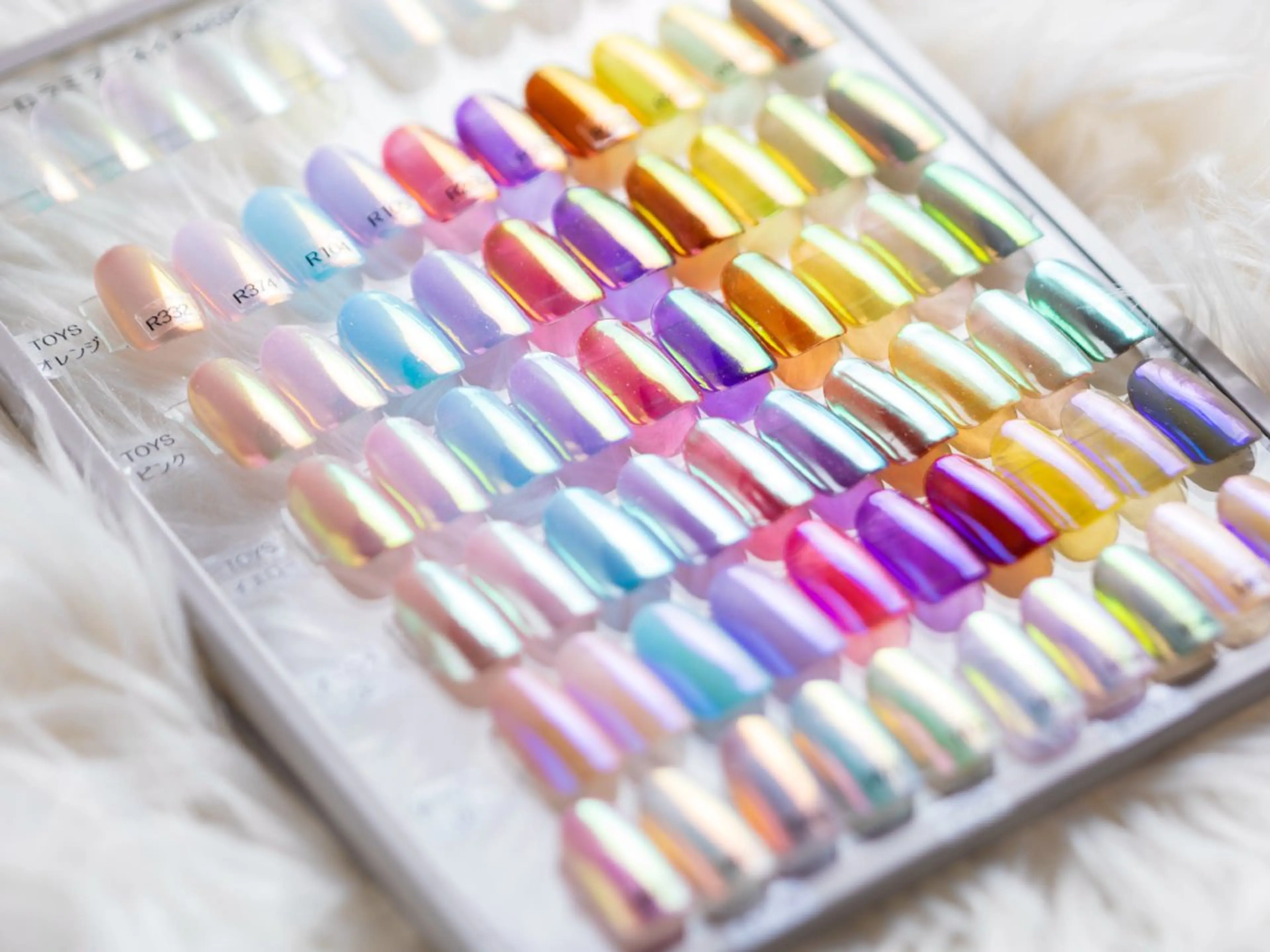 ネイル オーロラネイル マグネットネイル ミラーネイル ワンカラーネイル ✨ネイル💅ボニータ 💐Shioriのネイルデザイン