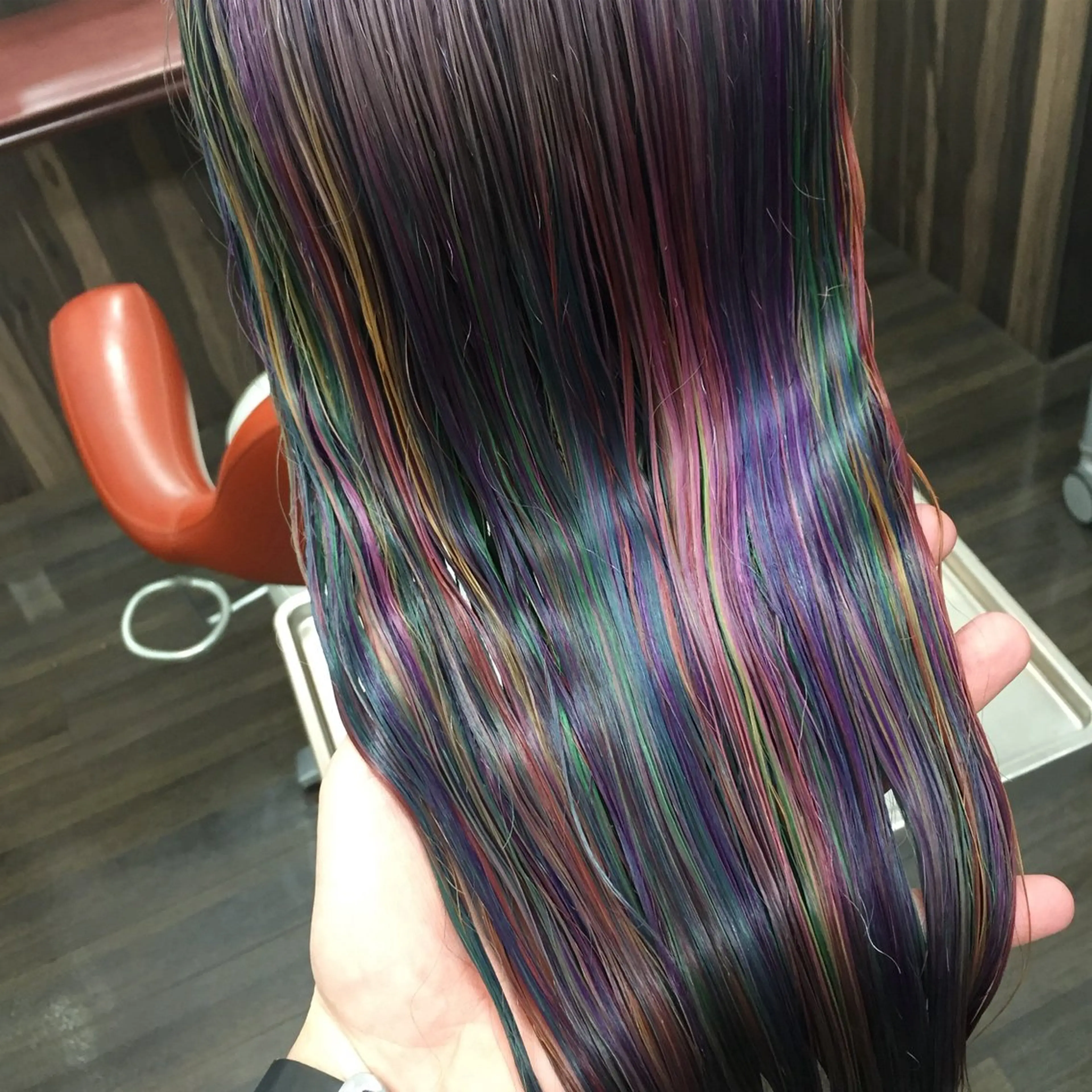 ロング カラー ユニコーンカラー ヘアカラー トリートメント Lull1人美容室 バレイヤージュのヘアスタイル