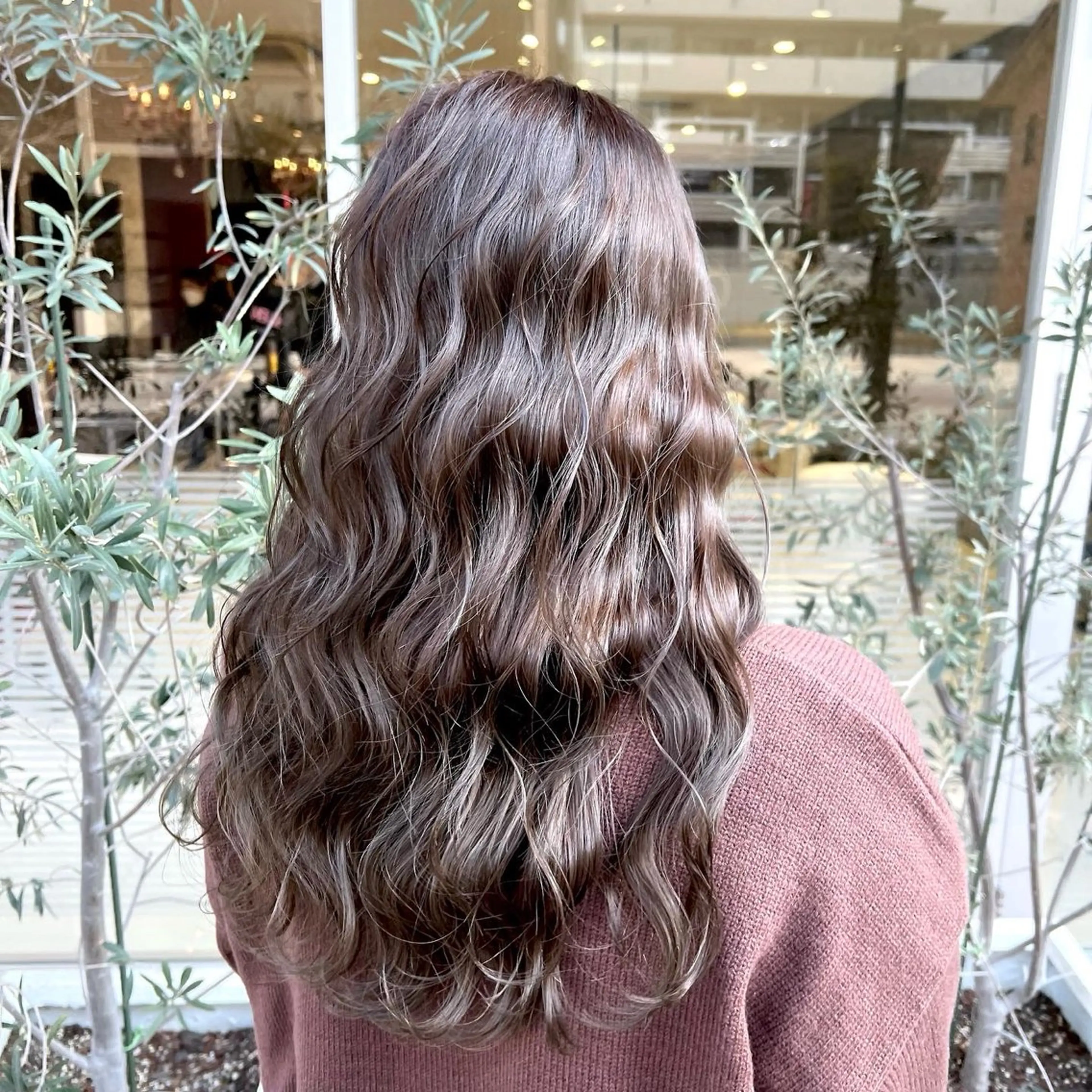 セミロング カラー 堀江 優妃のヘアスタイル