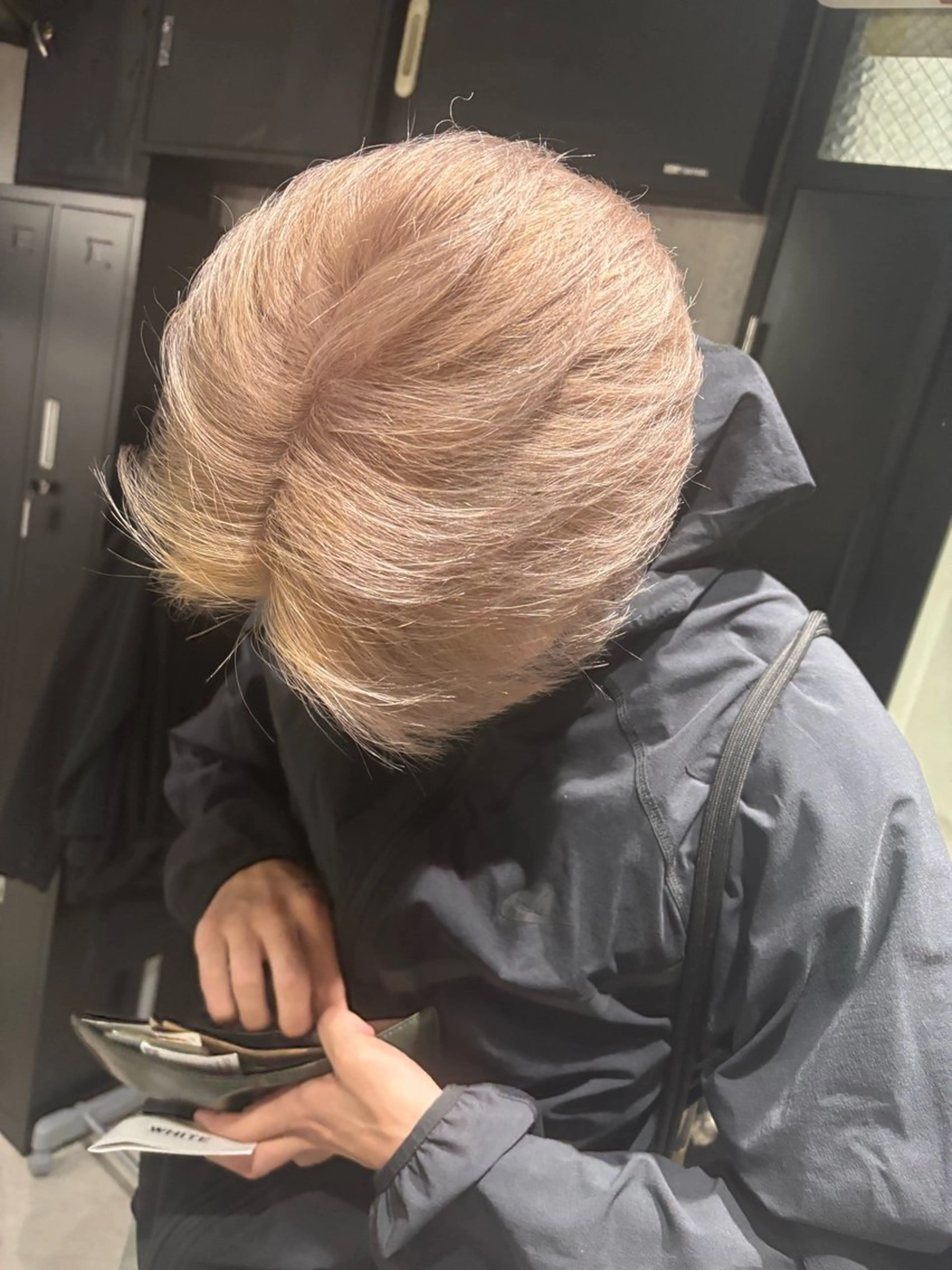 カラー メンズ ブロンド カット ヘアカラー _WHITE / KENTOのヘアスタイル