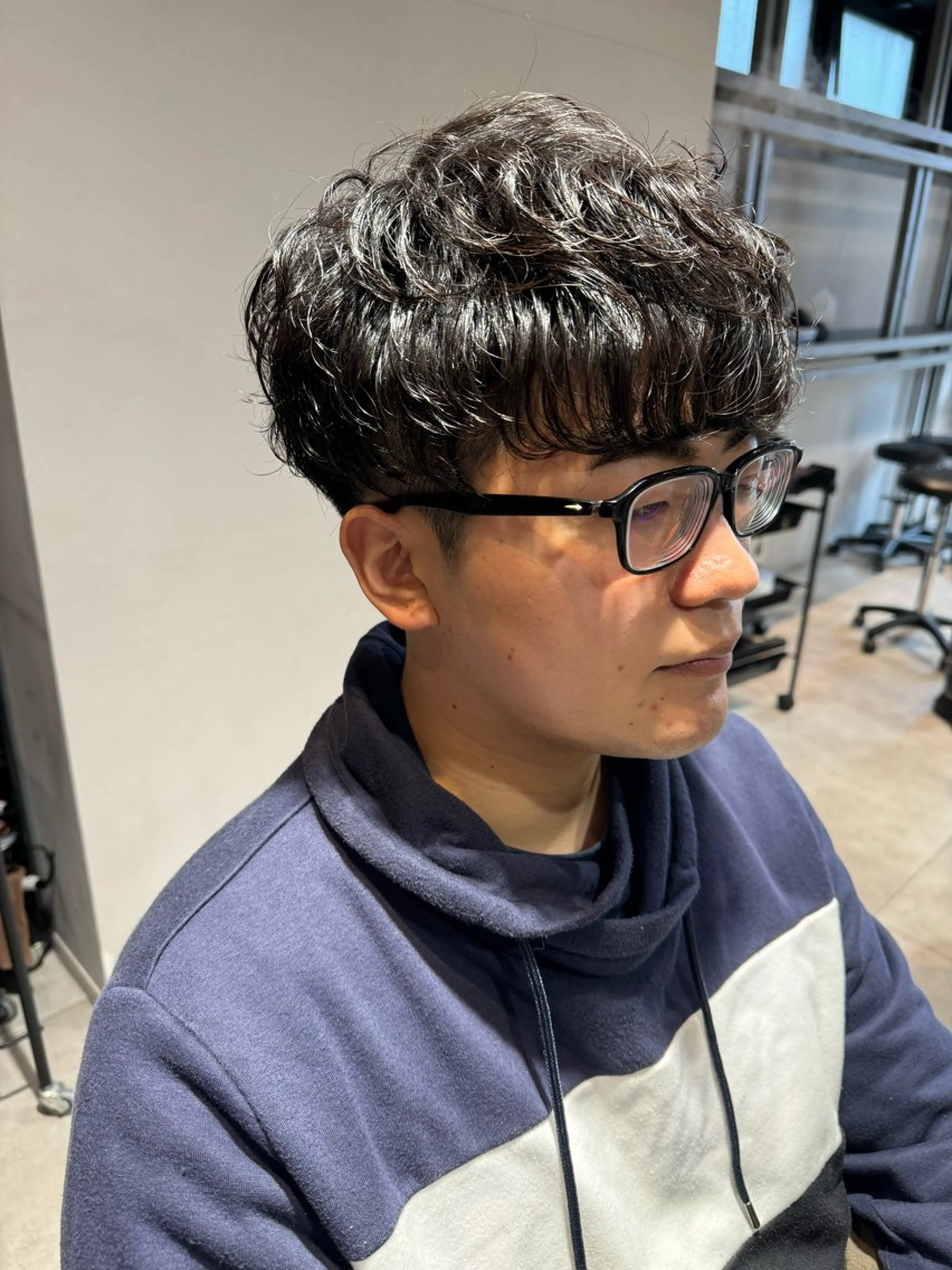 ミディアム パーマ ミディアムパーマ カット パーマ トリートメント 似合う髪型が 分からない方へのヘアスタイル