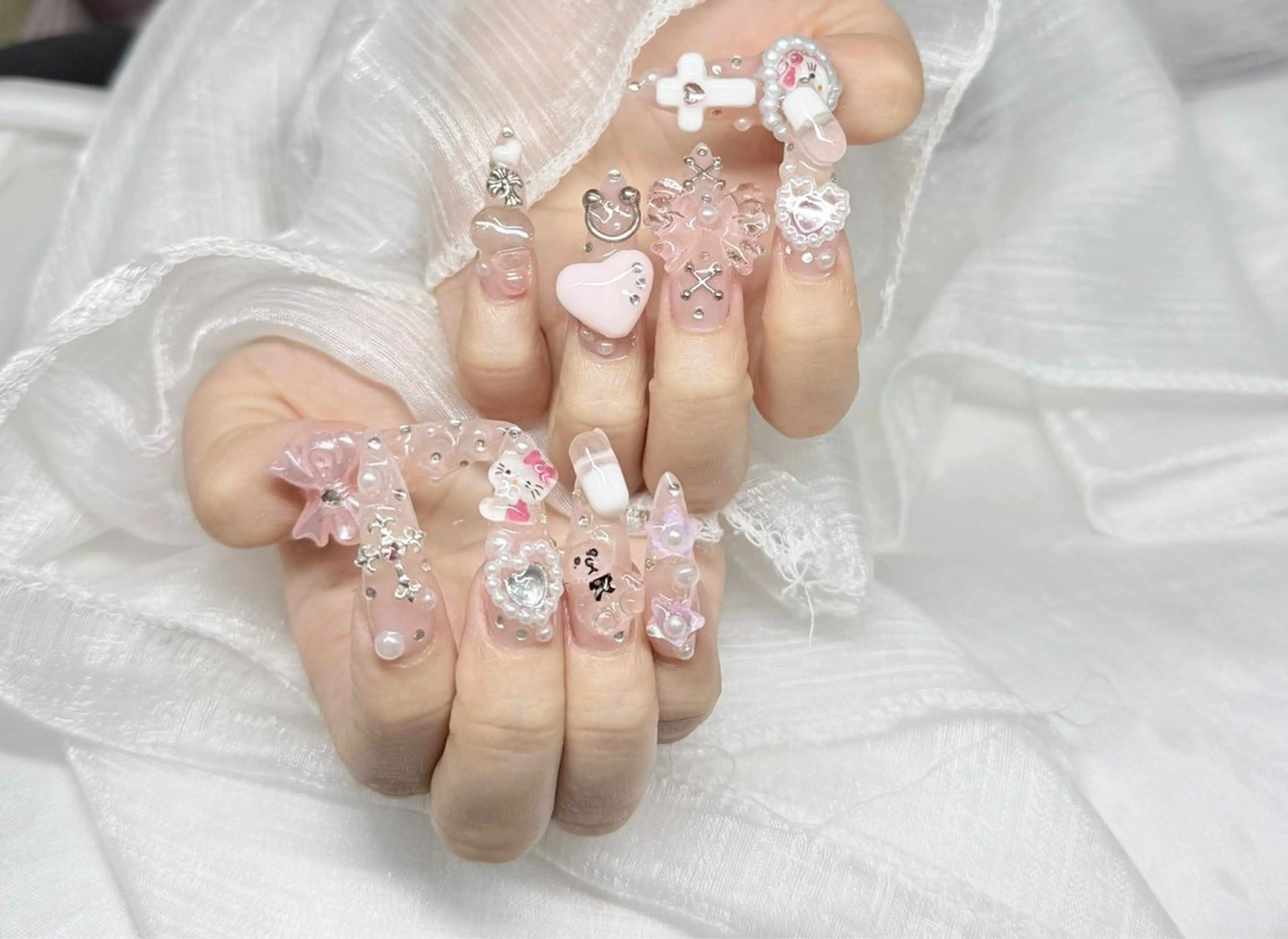 ネイル 長さ出し グラデーション 卒業式 キラキラネイル マグネットネイル ハンドネイル Lee Nailsのネイルデザイン