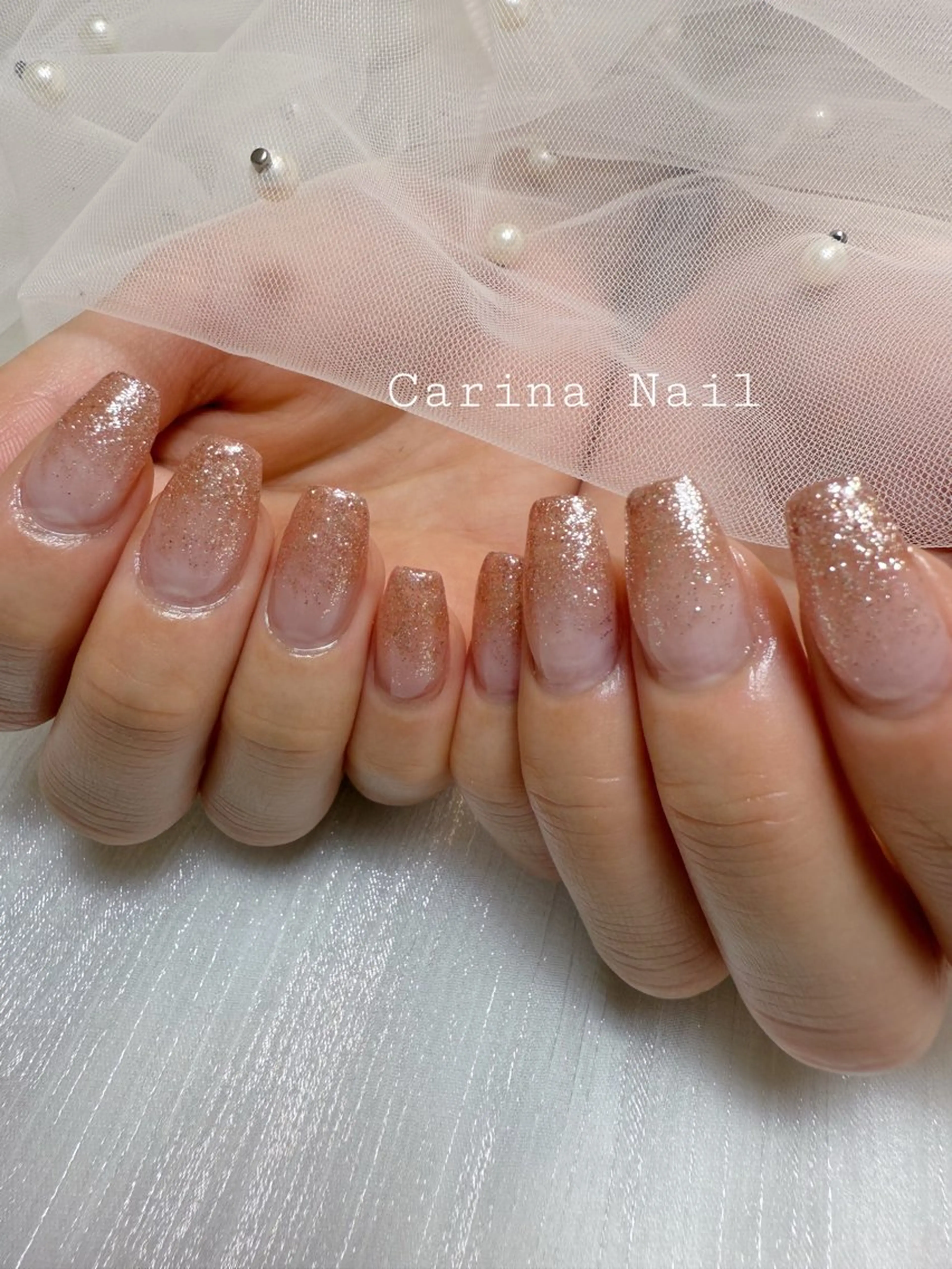 【モデル】チップ長さ出し（1~3本）＋ラメグラデーションの写真