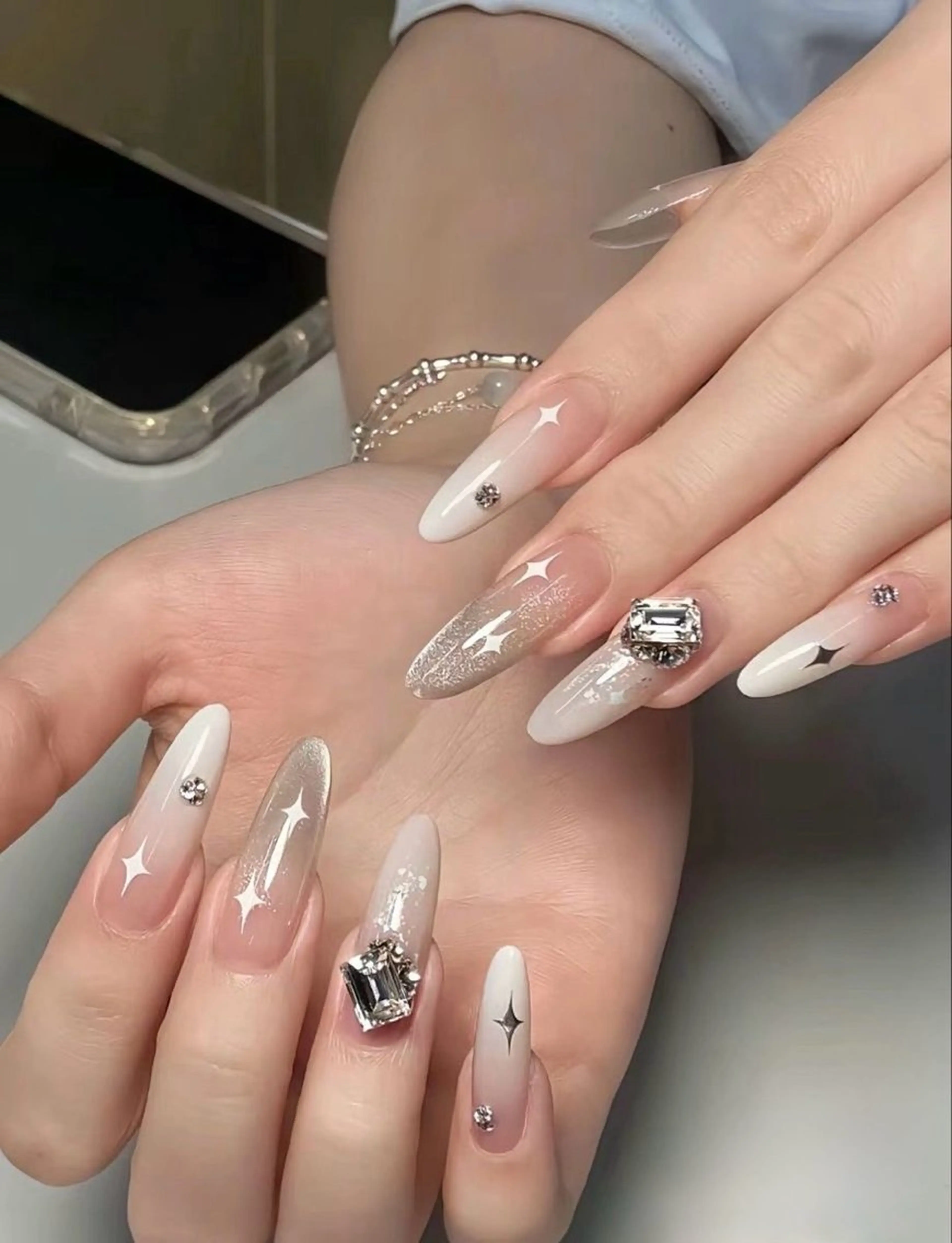 ネイル 長さ出し フレンチネイル グラデーション 卒業式 マグネットネイル ハンドネイル MIHANA NAILのネイルデザイン