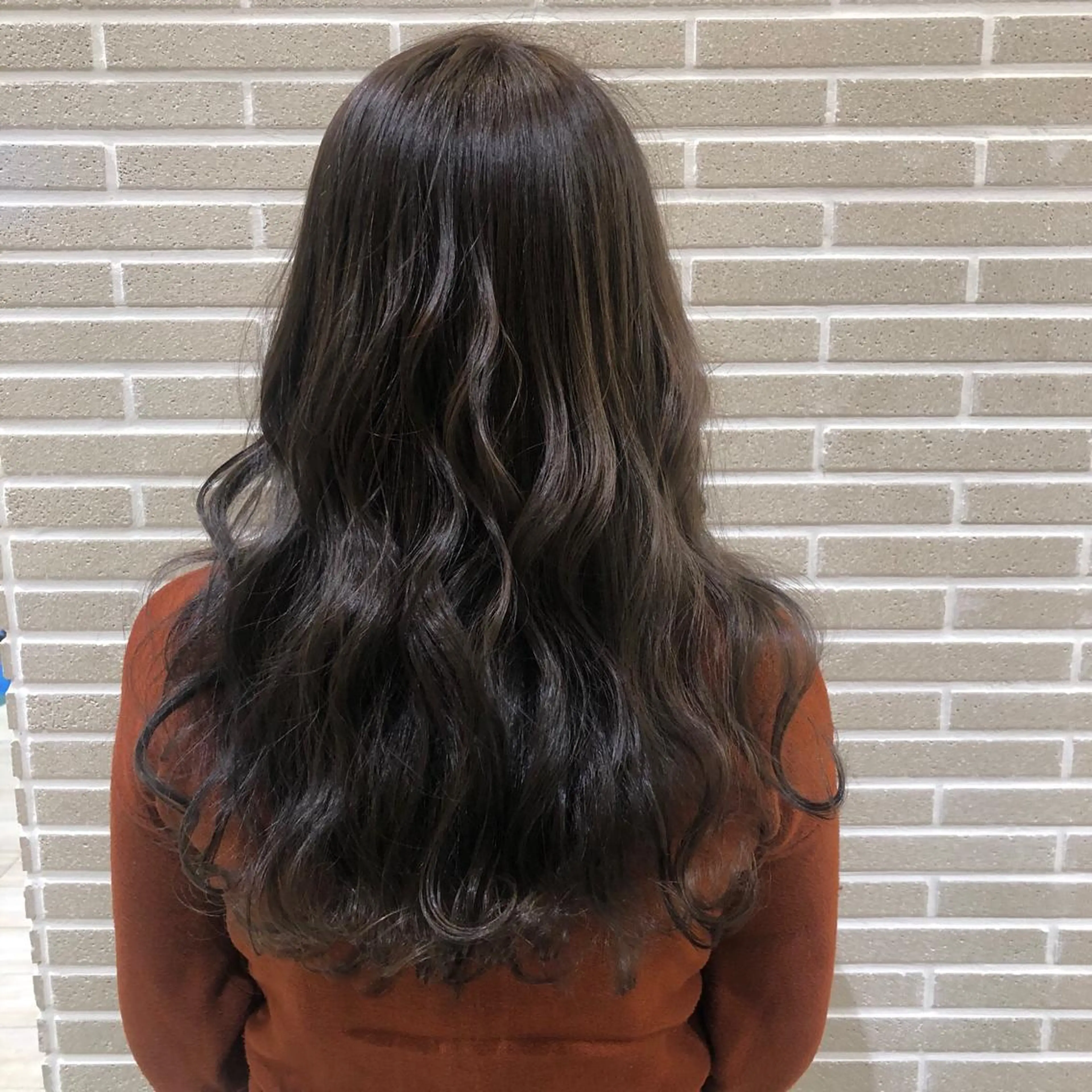 ロング ヘアカラー トリートメント 植田 菜月のヘアスタイル