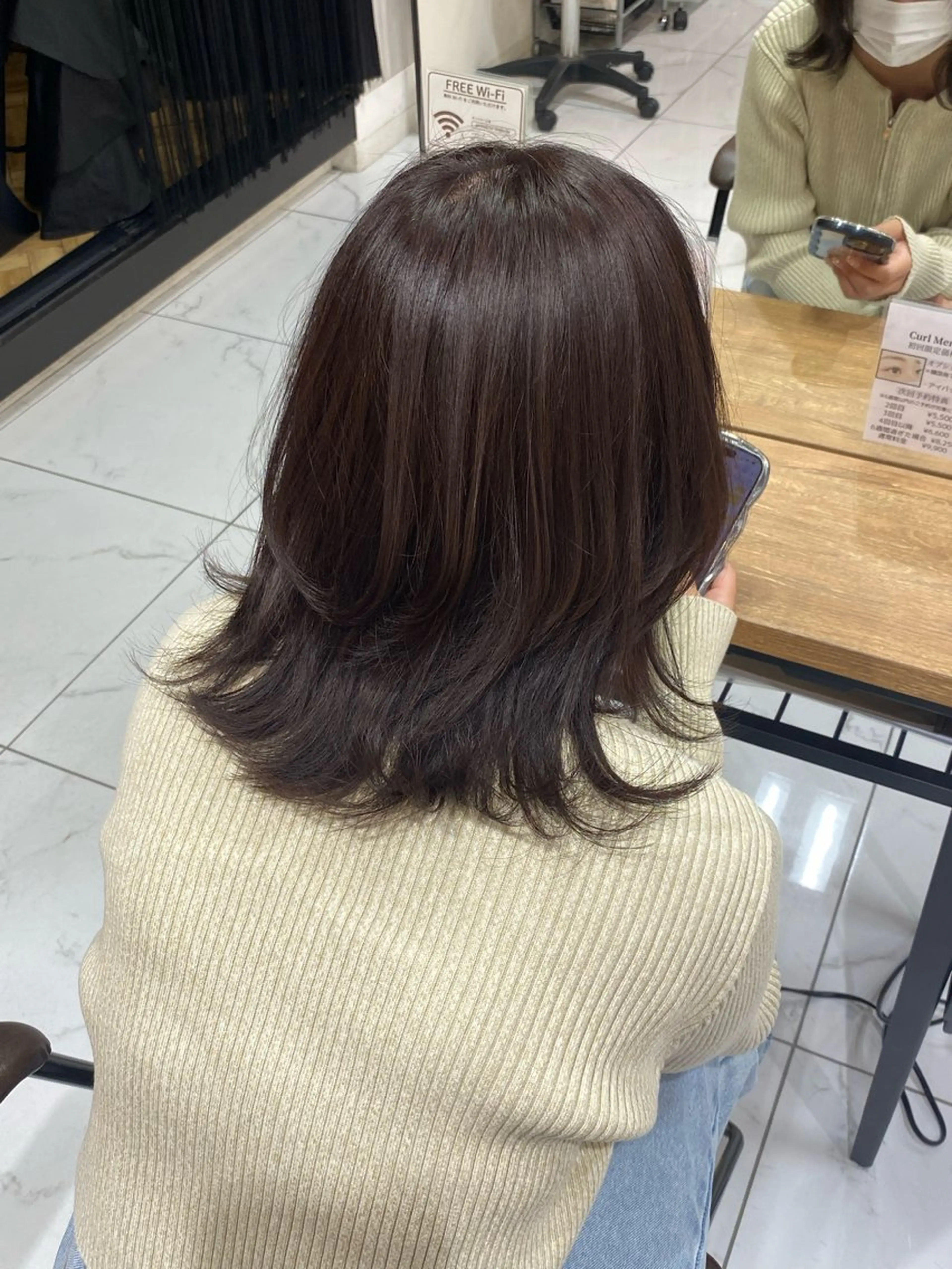 カラー 仲田 麻倫のヘアスタイル