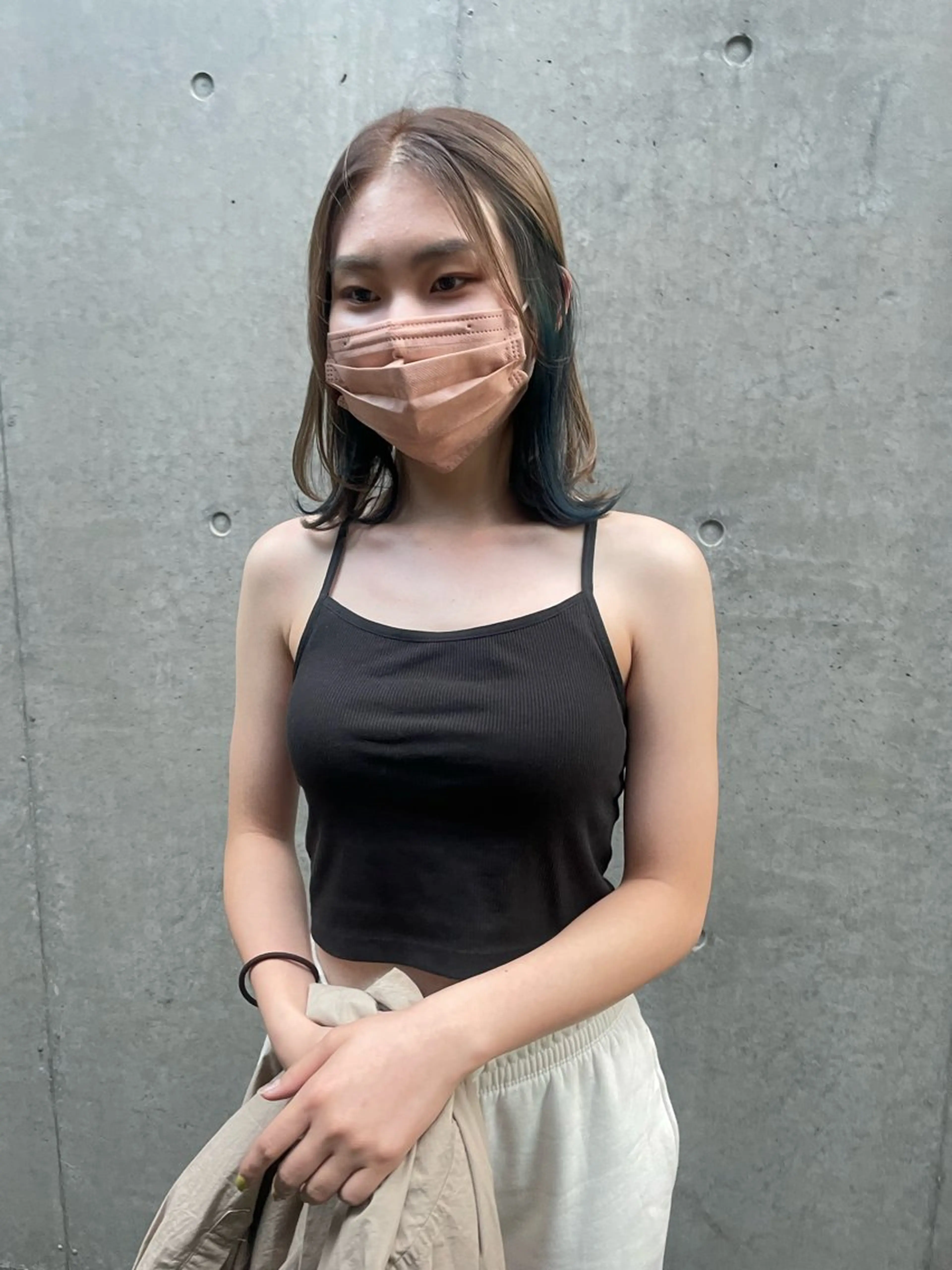 ミディアム 土屋 美賀のヘアスタイル