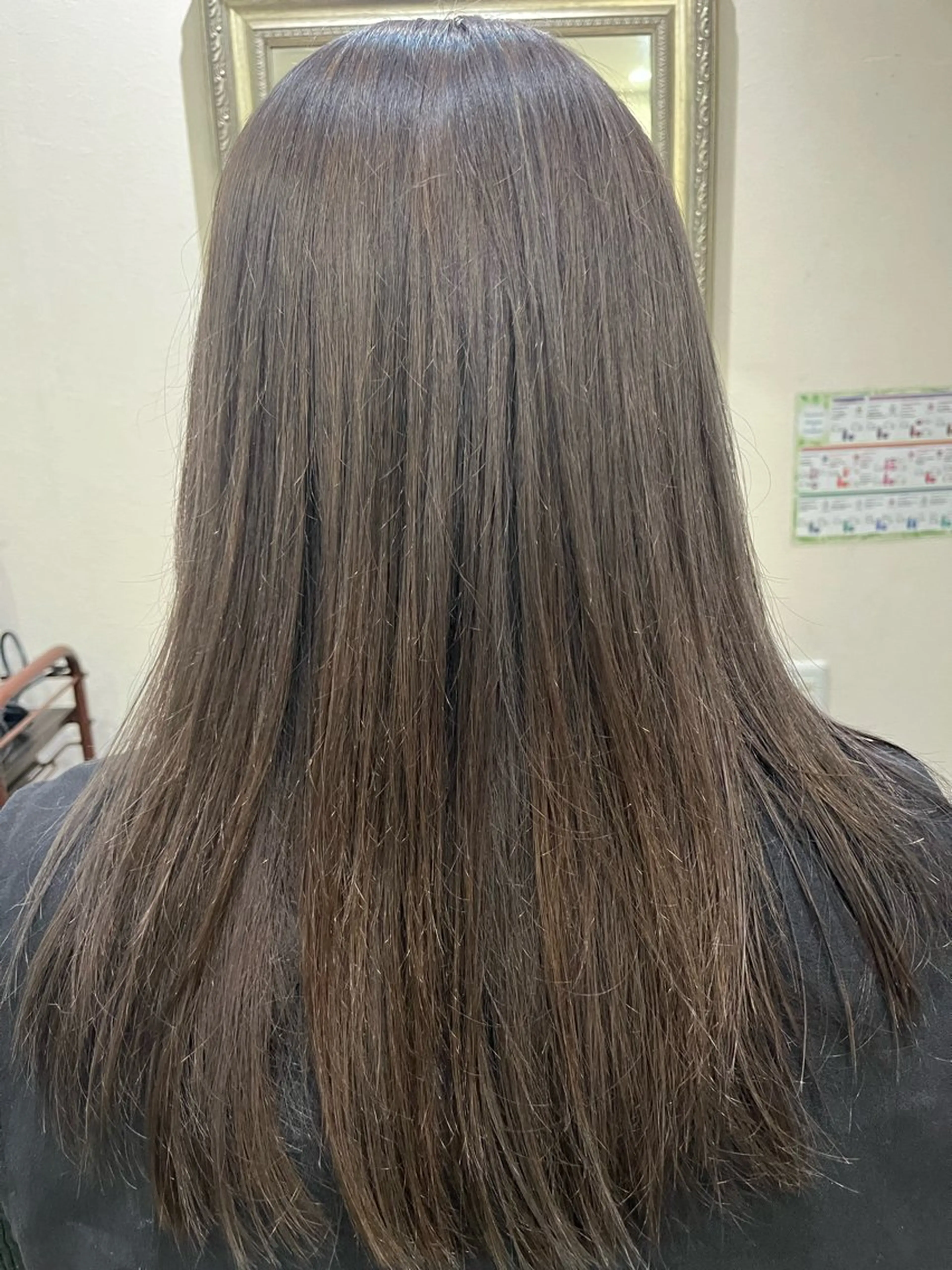 【ミニモ割!!】艶カラー+シャンプーうる艶トリートメントの写真