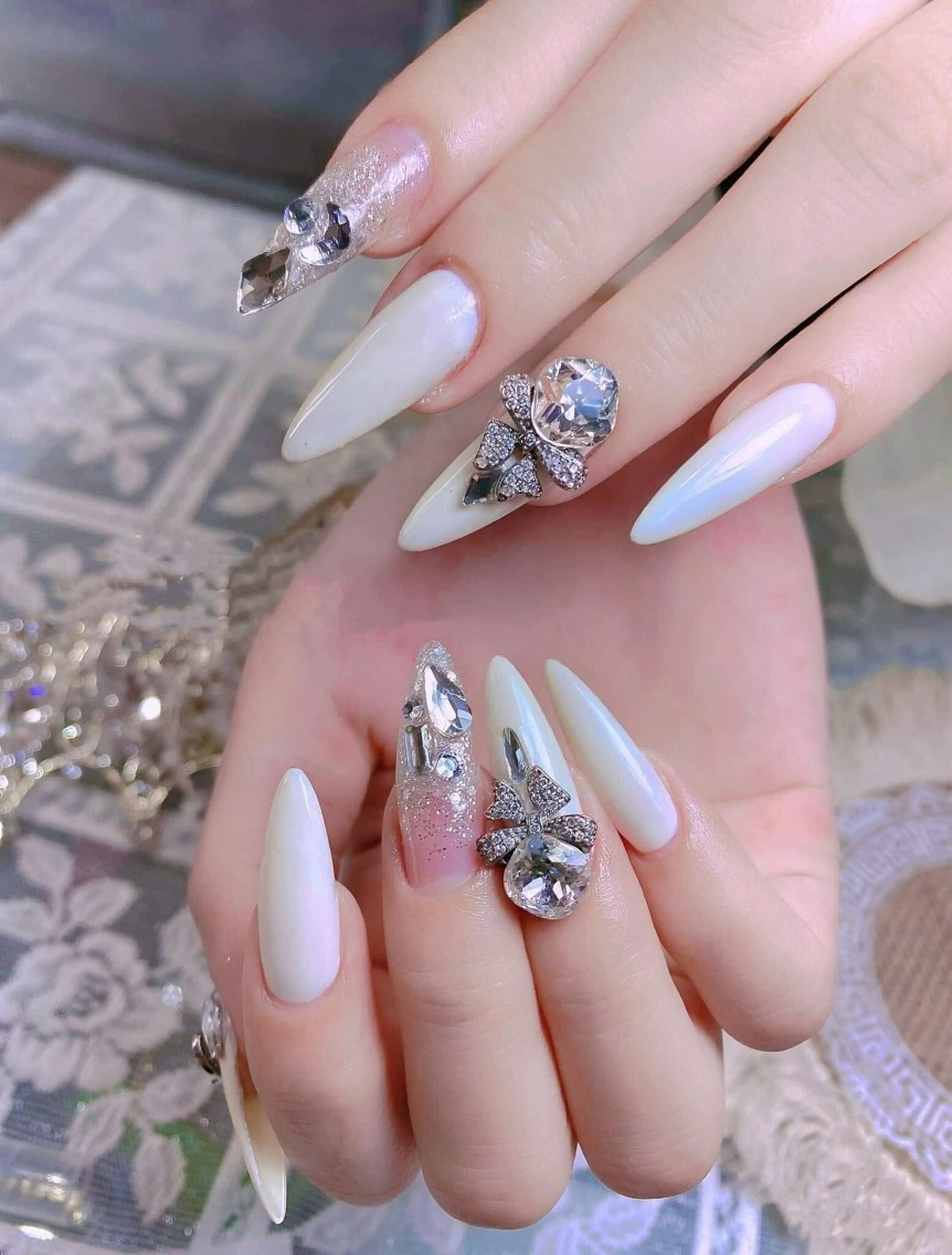 ネイル 長さ出し フレンチネイル ジェルネイル ガラスフレンチ 韓国ネイル Minette nailHuongのネイルデザイン