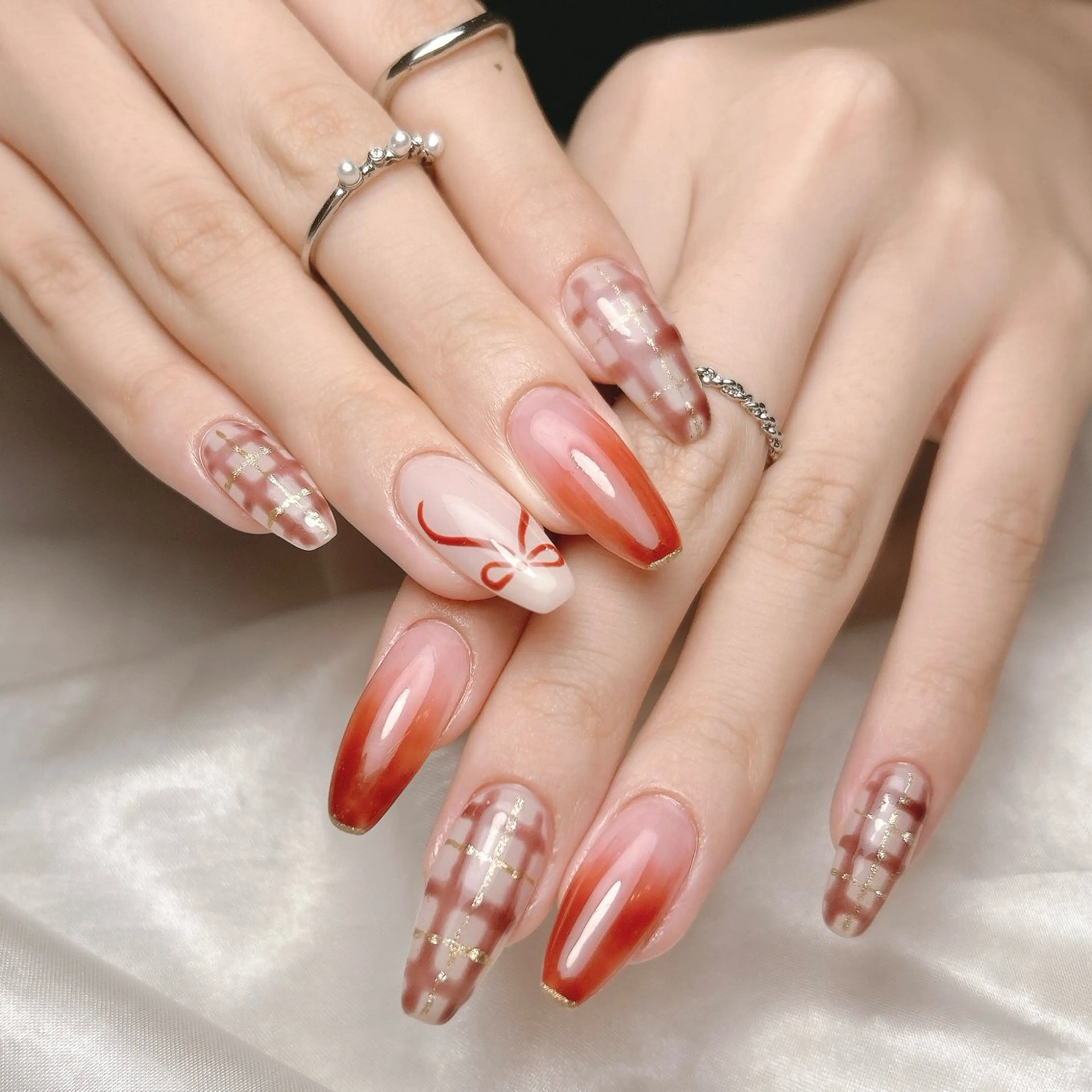 ネイル 赤色 ハンドネイル junna 金山.東別院.上前津のネイルデザイン