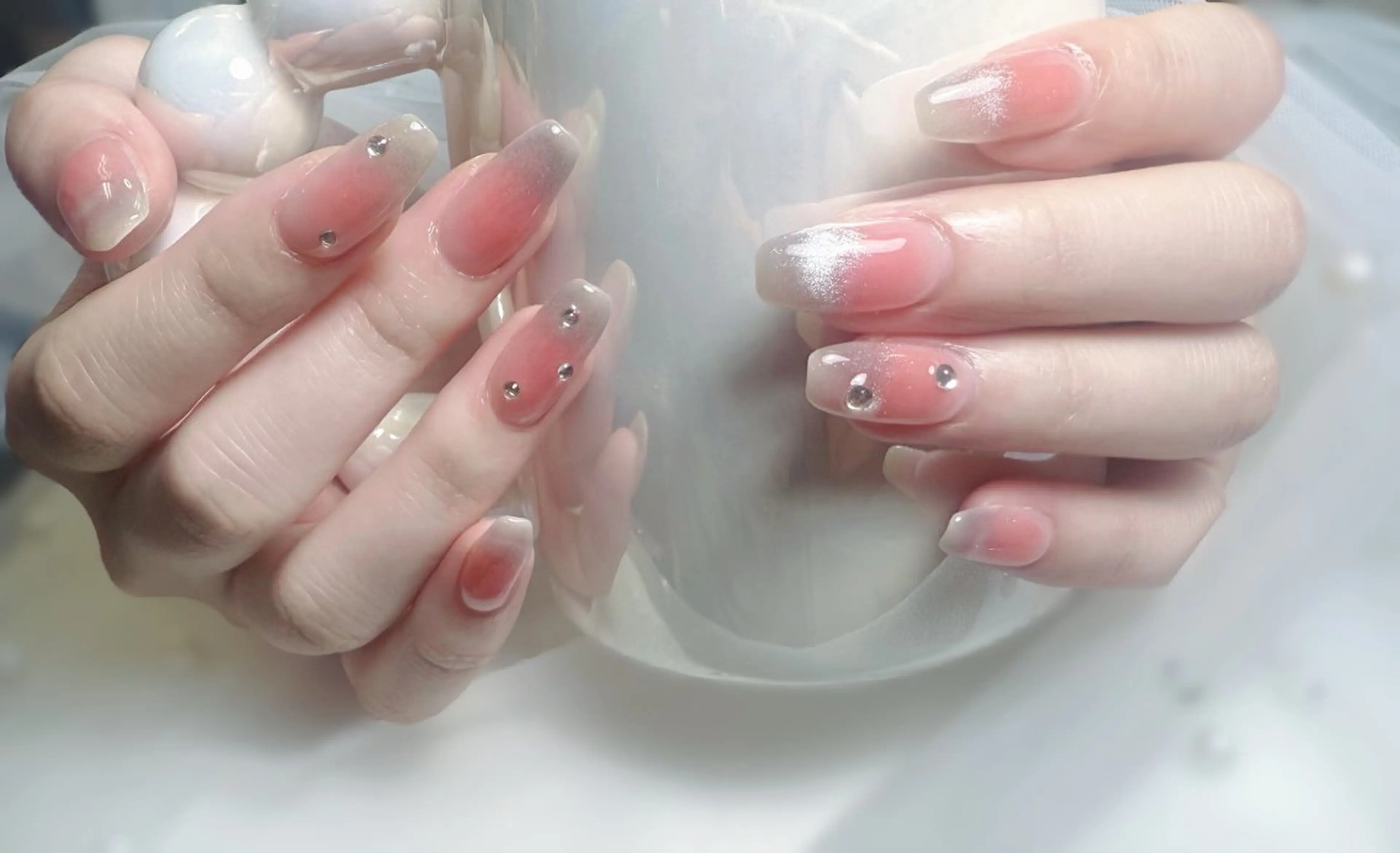 ミディアム ハンドネイル ハンドケア Spade Q Nailのネイルデザイン
