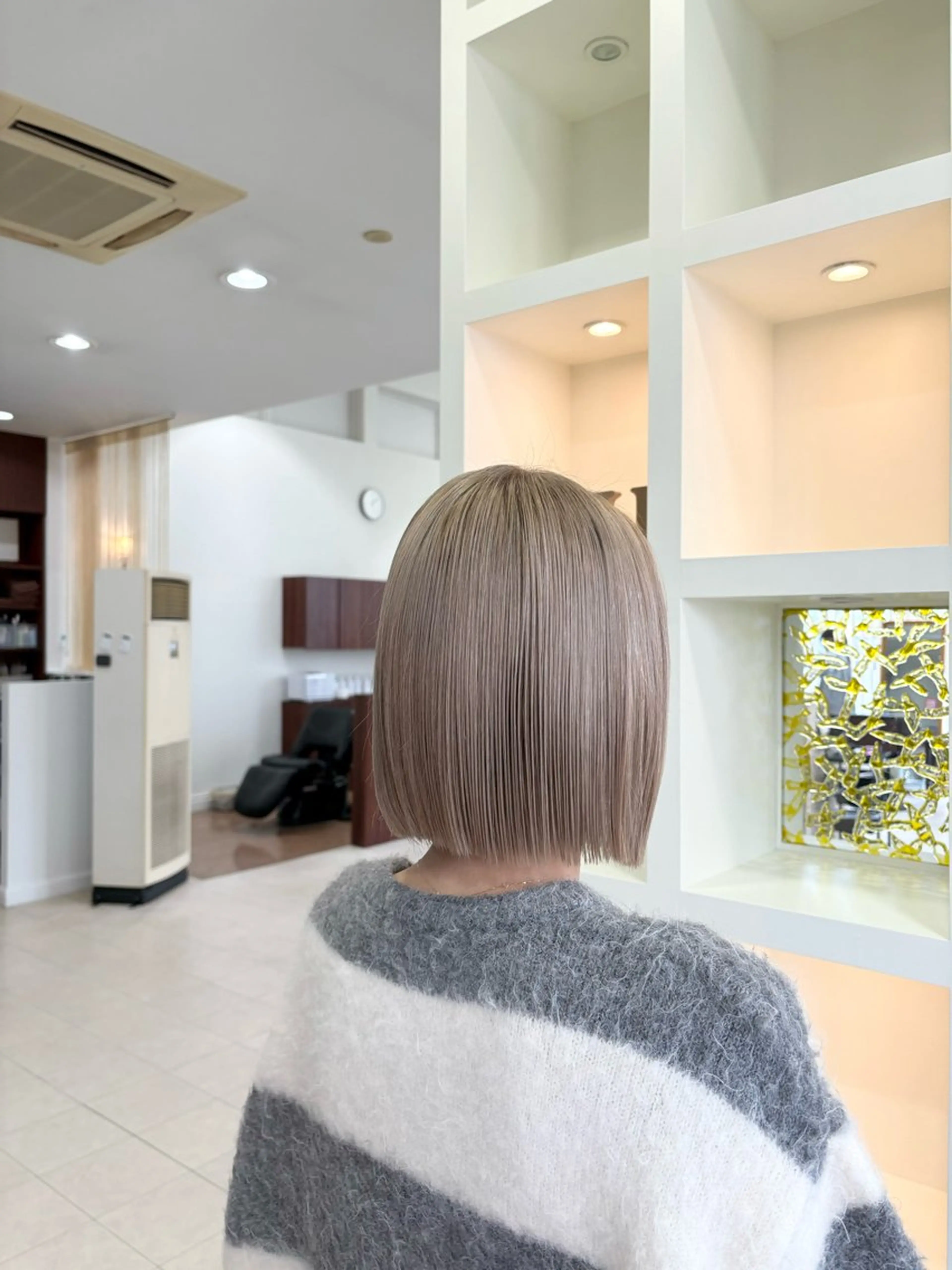 ショート カラー ブリーチ coto かつみひろこのヘアスタイル