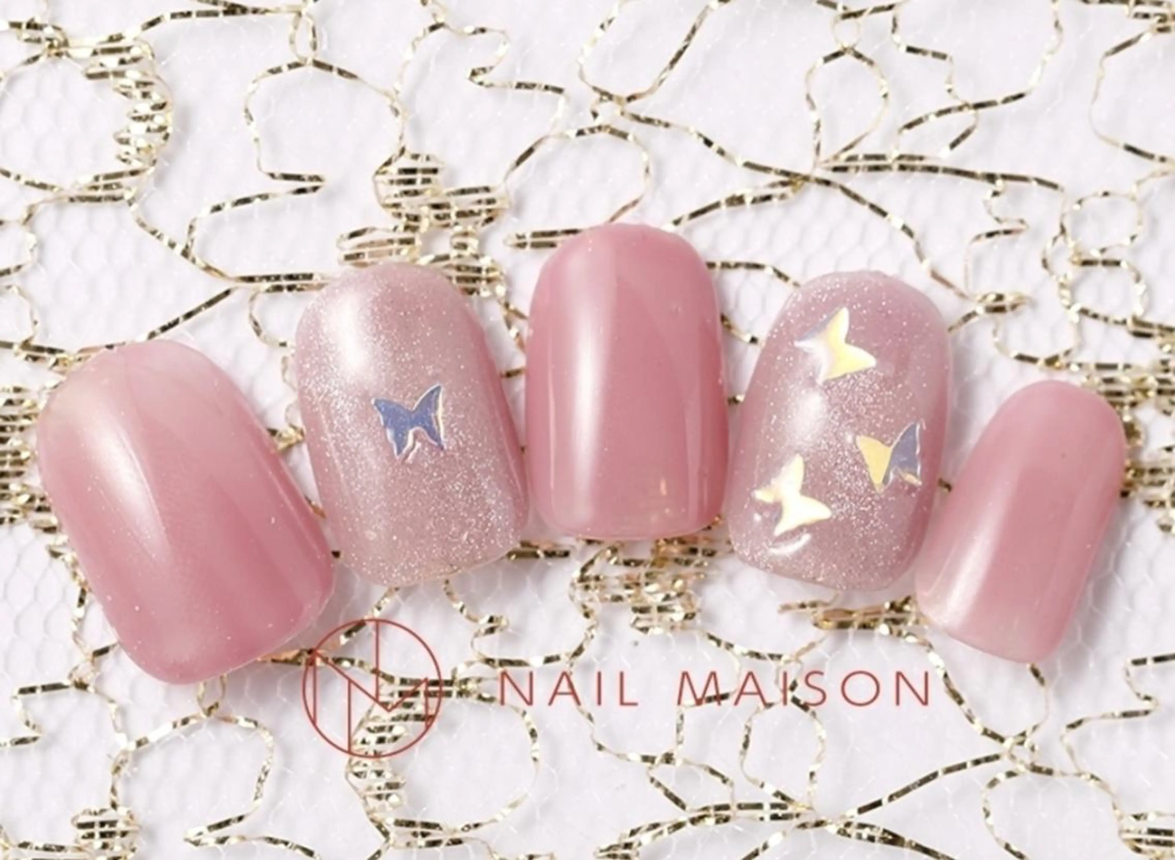 ネイル T RIRIKAのネイルデザイン