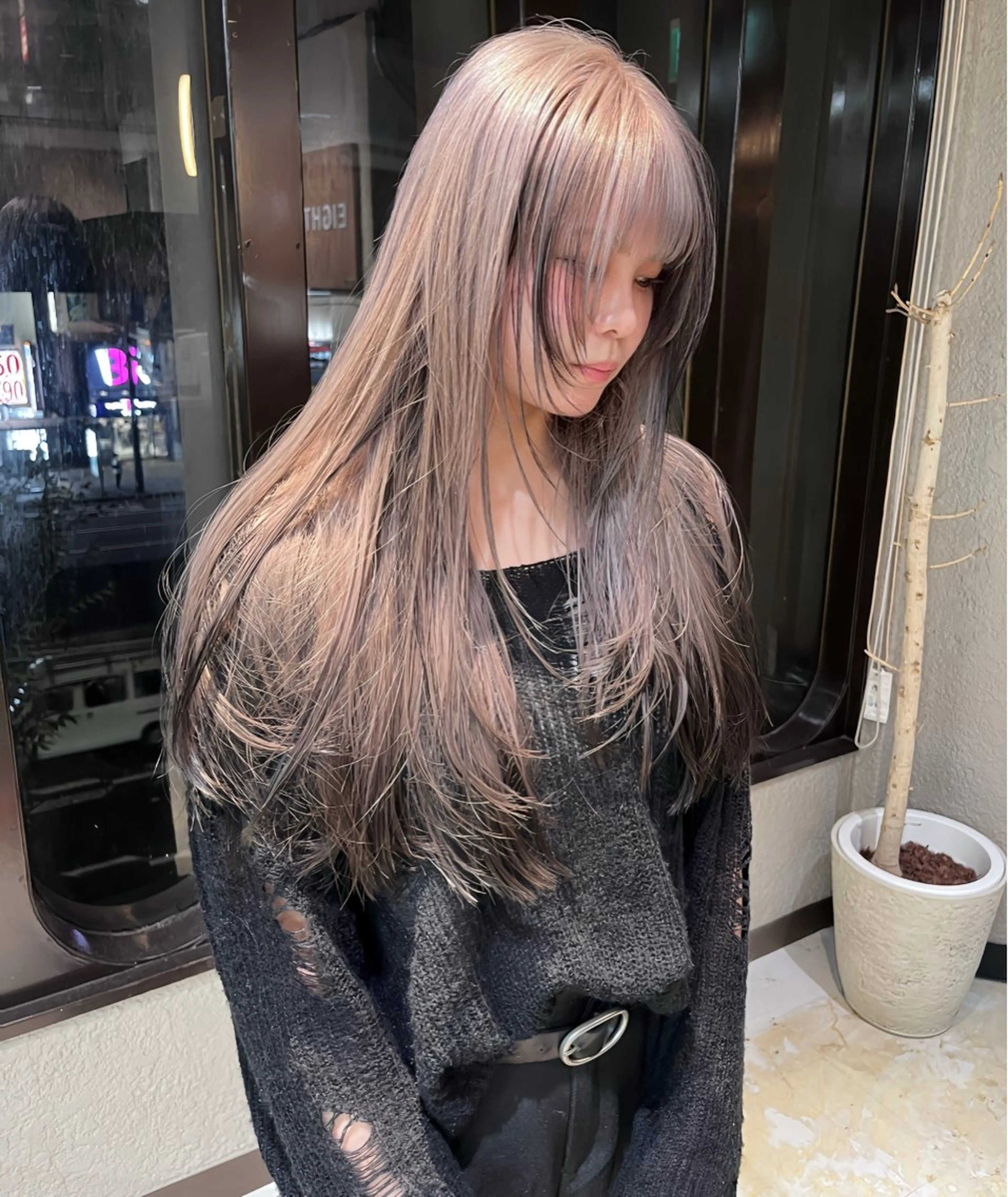 セミロング 💖艶ハイトーン美髪 改善💖ケンシンのヘアスタイル