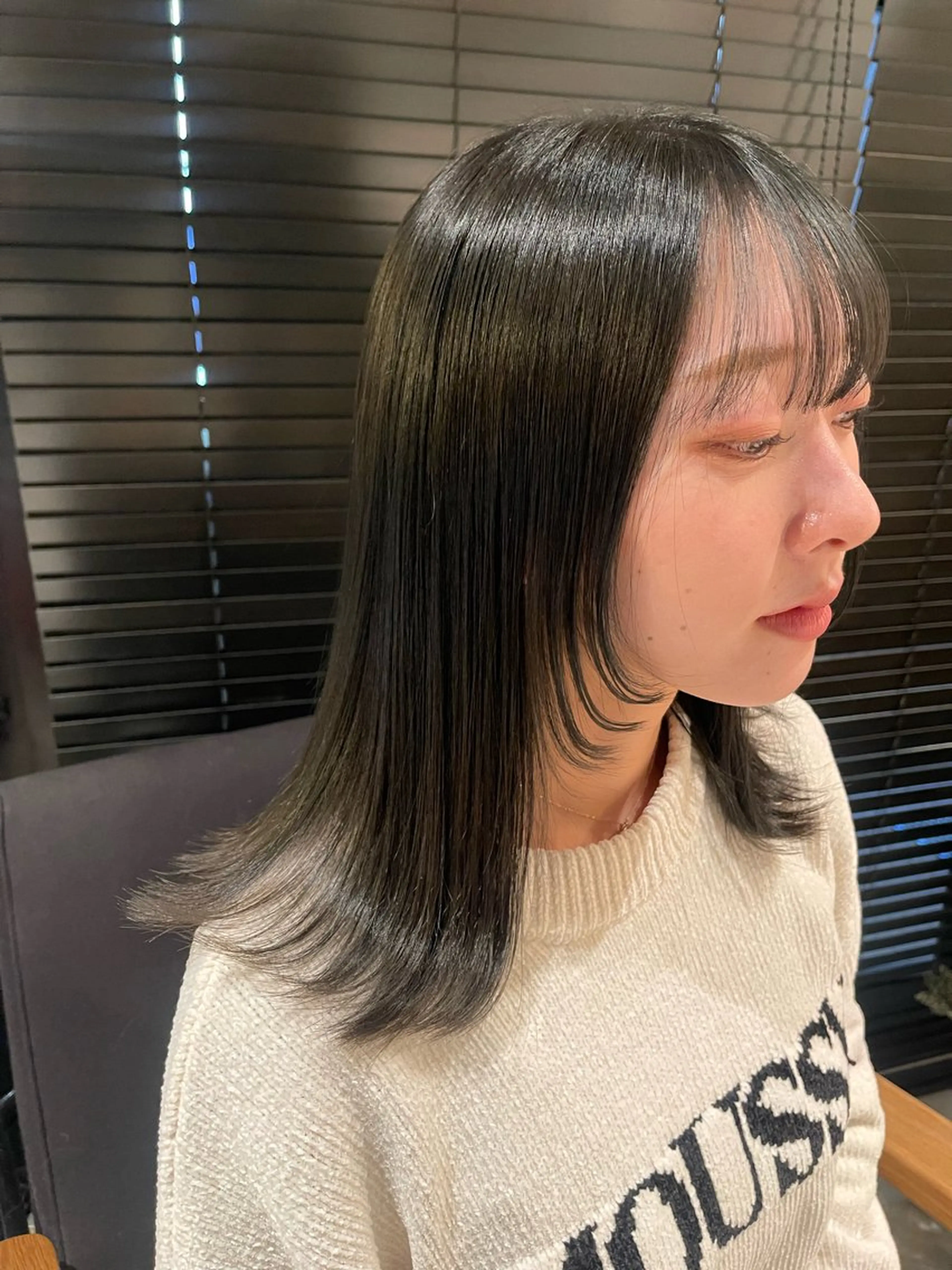 ミディアム rin 🖤〈大宮〉のヘアスタイル
