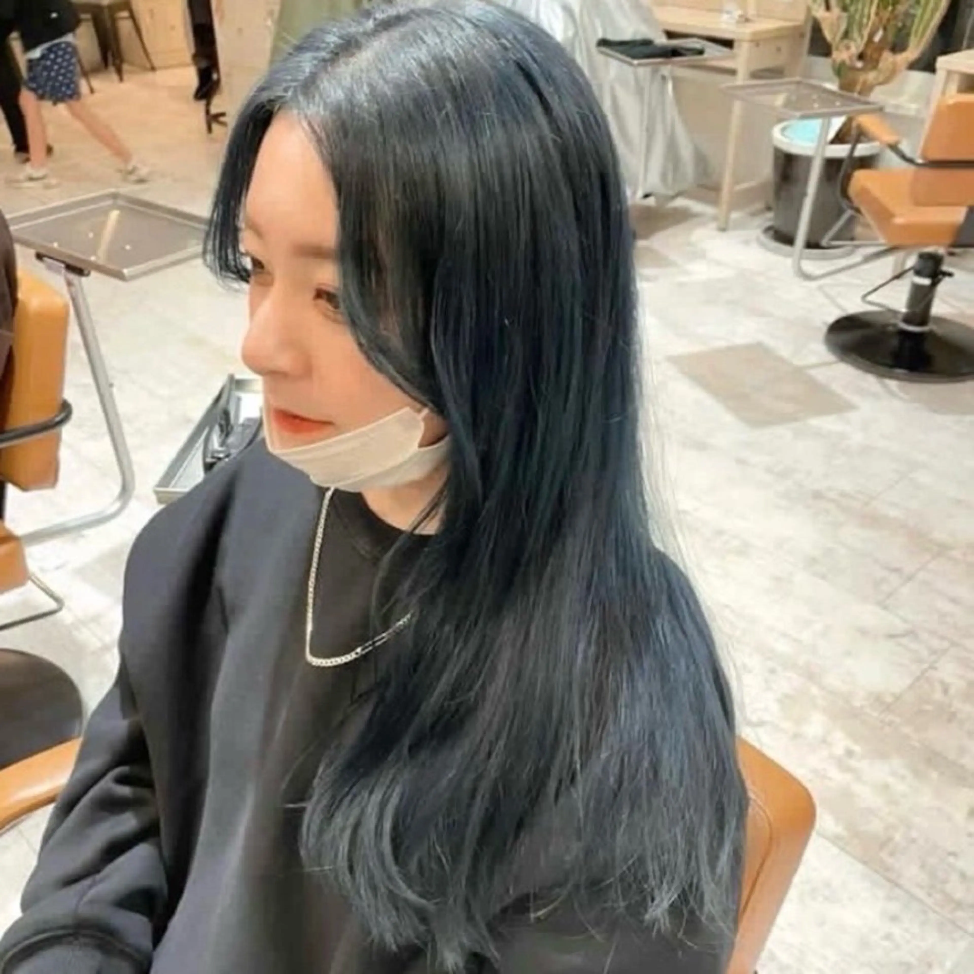 ロング カット ヘアカラー トリートメント 🍒マツダ エナ‎🤍のヘアスタイル