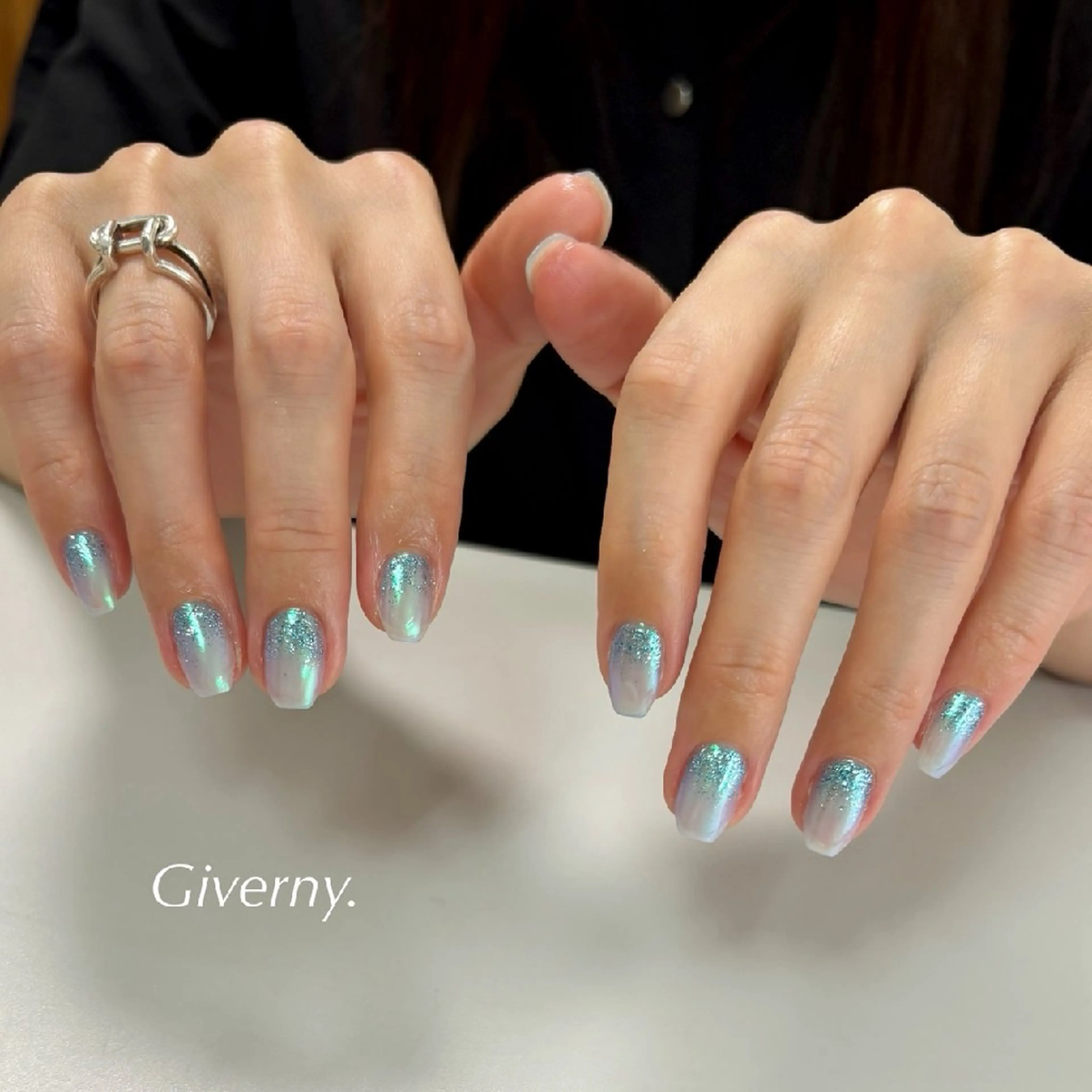 ネイル ラメ(グリッター) ハンドネイル Giverny .のネイルデザイン
