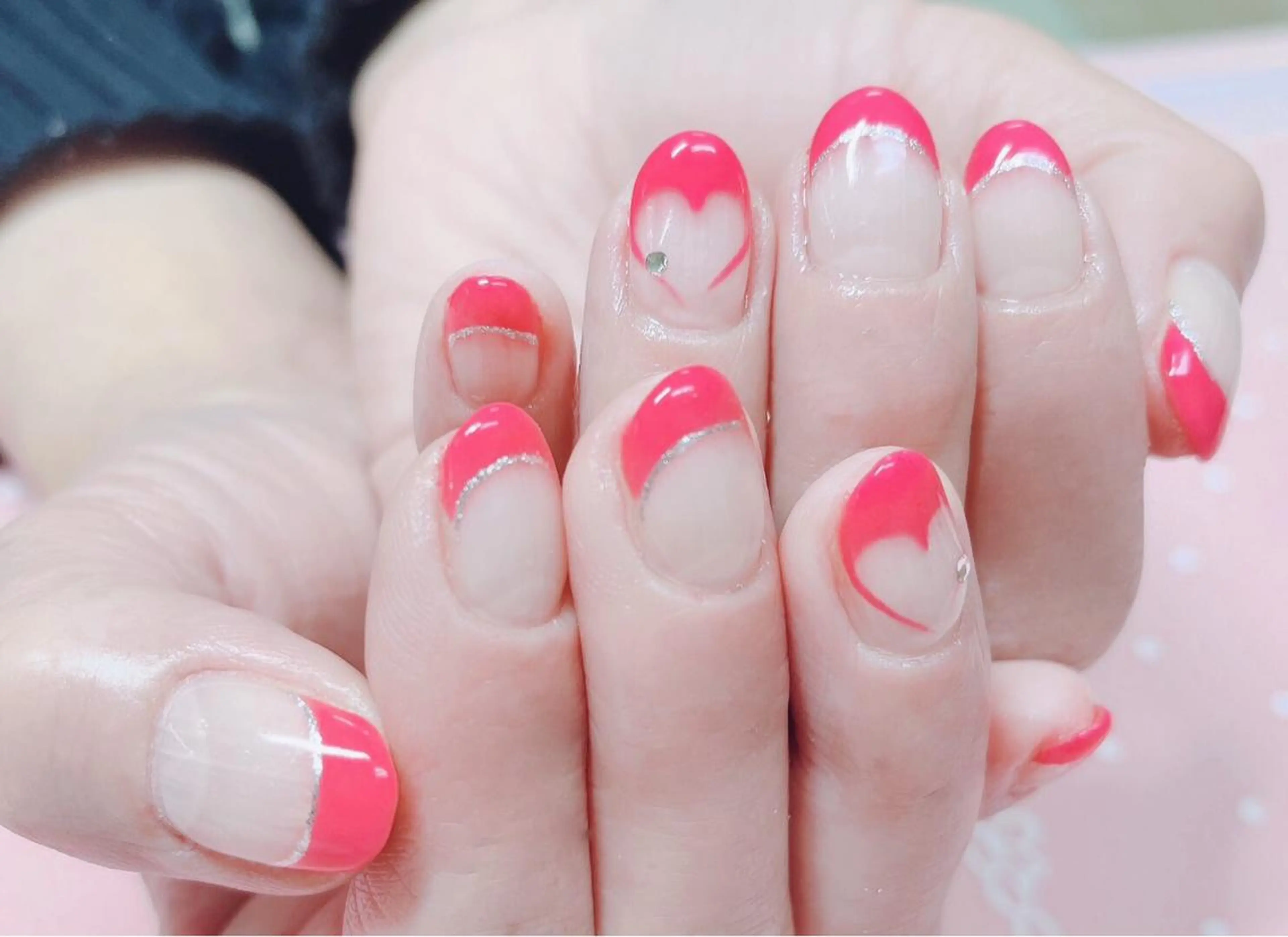 ネイル ハンドネイル MoonNail ユリ🌸のネイルデザイン