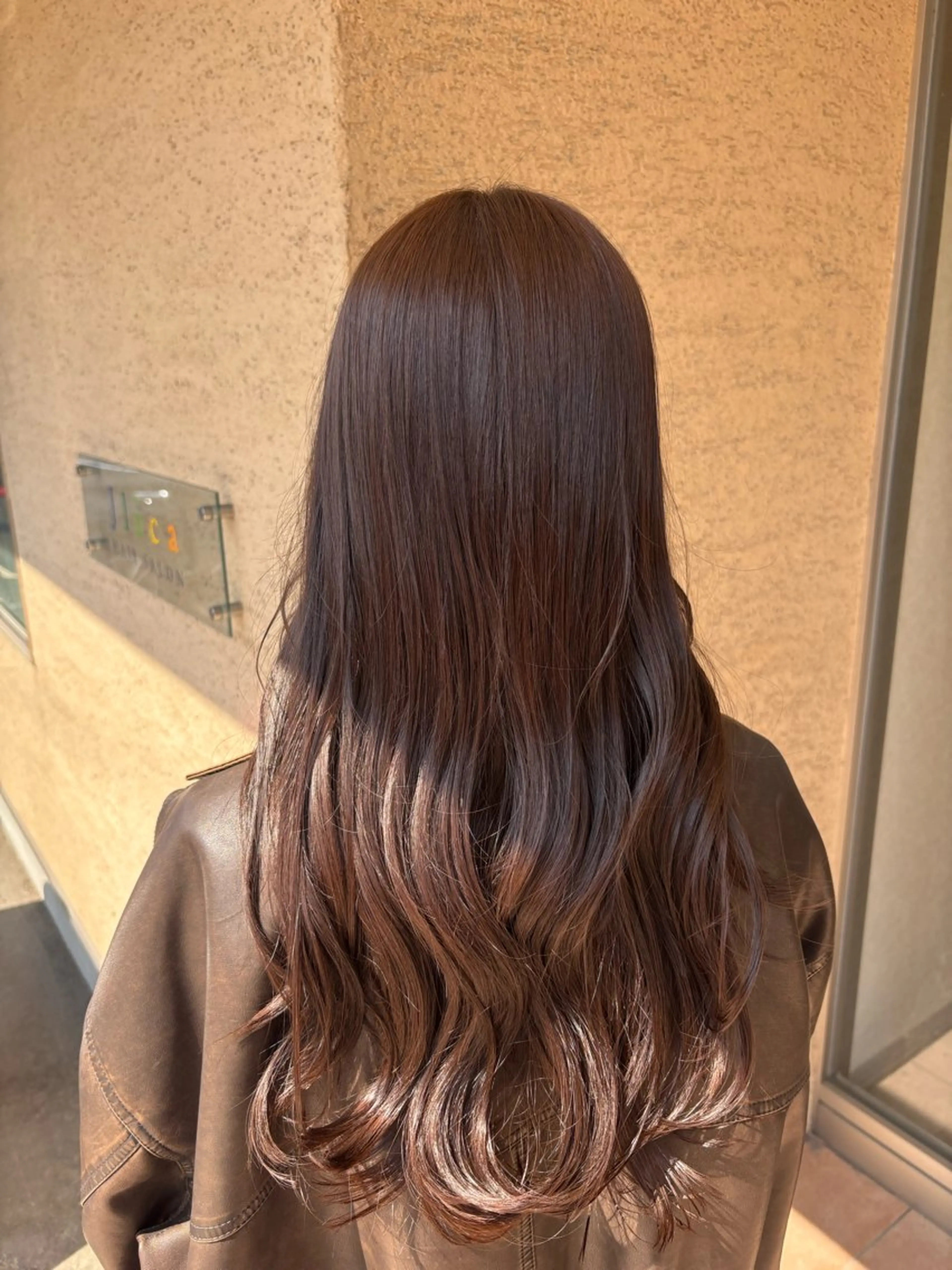 ロング カラー ベージュカラー ショコラベージュ カット ヘアカラー トリートメント 下河 美友のヘアスタイル