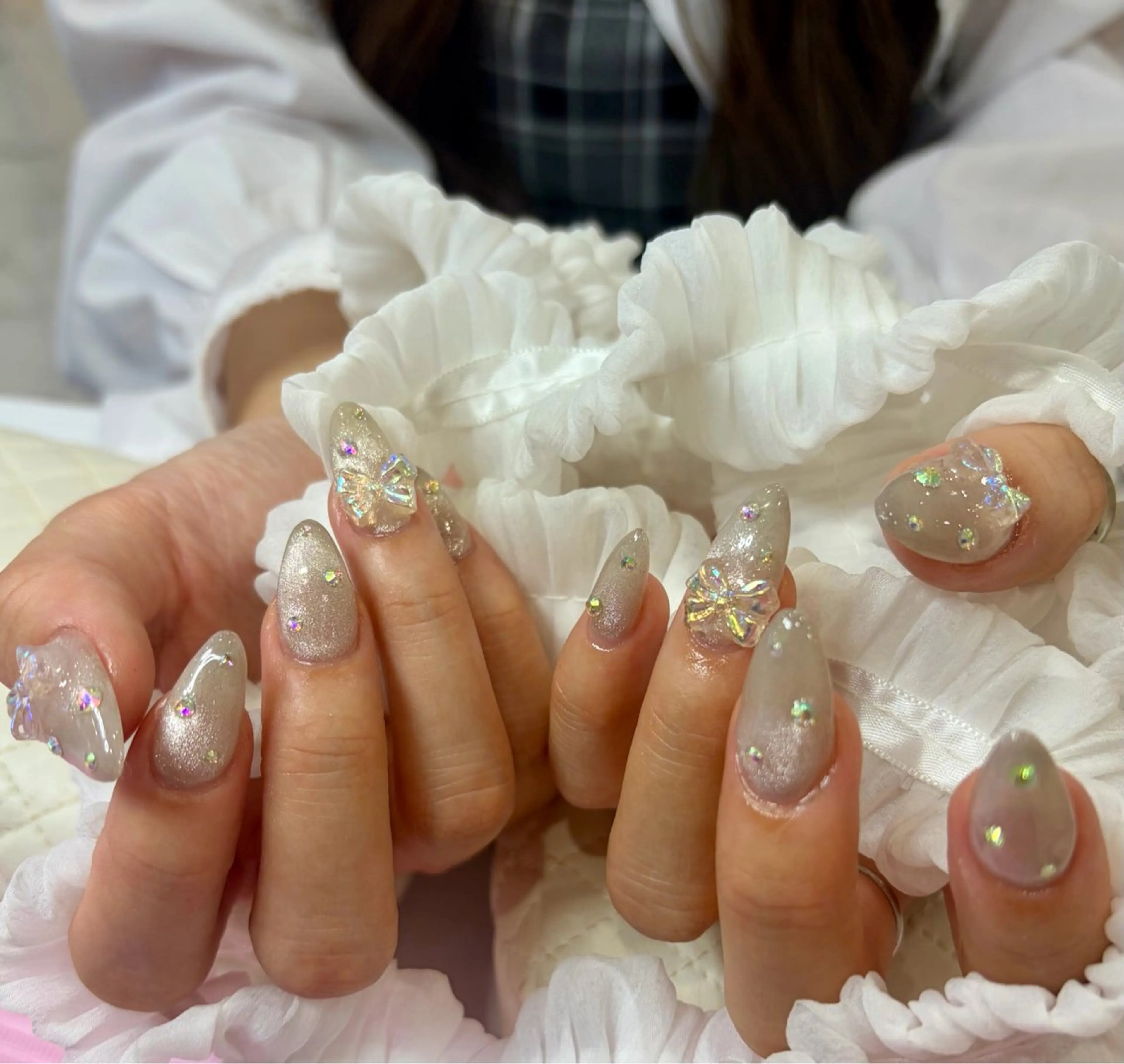 ネイル ハンドネイル Lily 船橋　髙田 寛子のマツエク・マツパデザイン