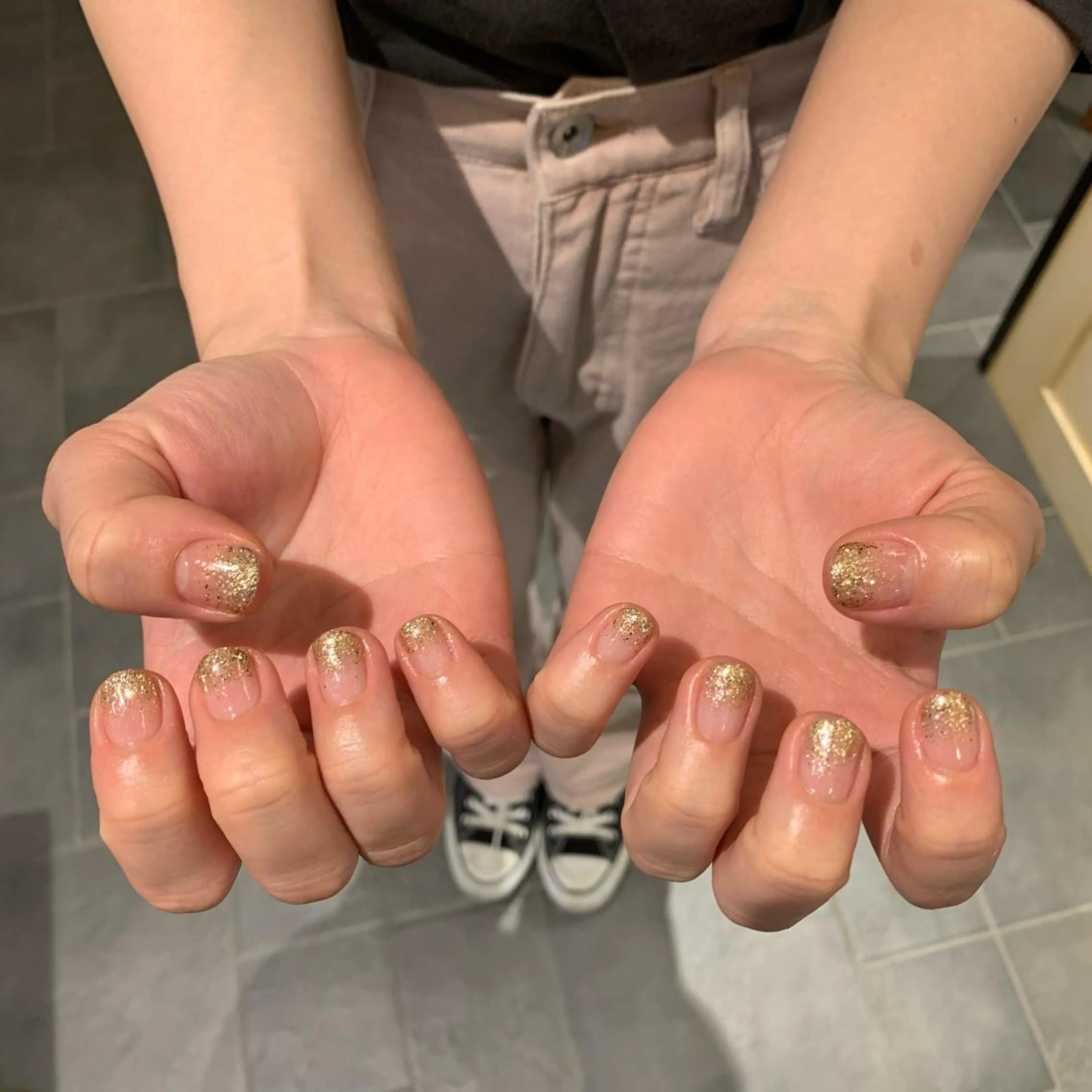 ネイル ジェルネイル グラデーション ラメ(グリッター) ラメグラデーション パラジェル 鈴木 里奈のネイルデザイン