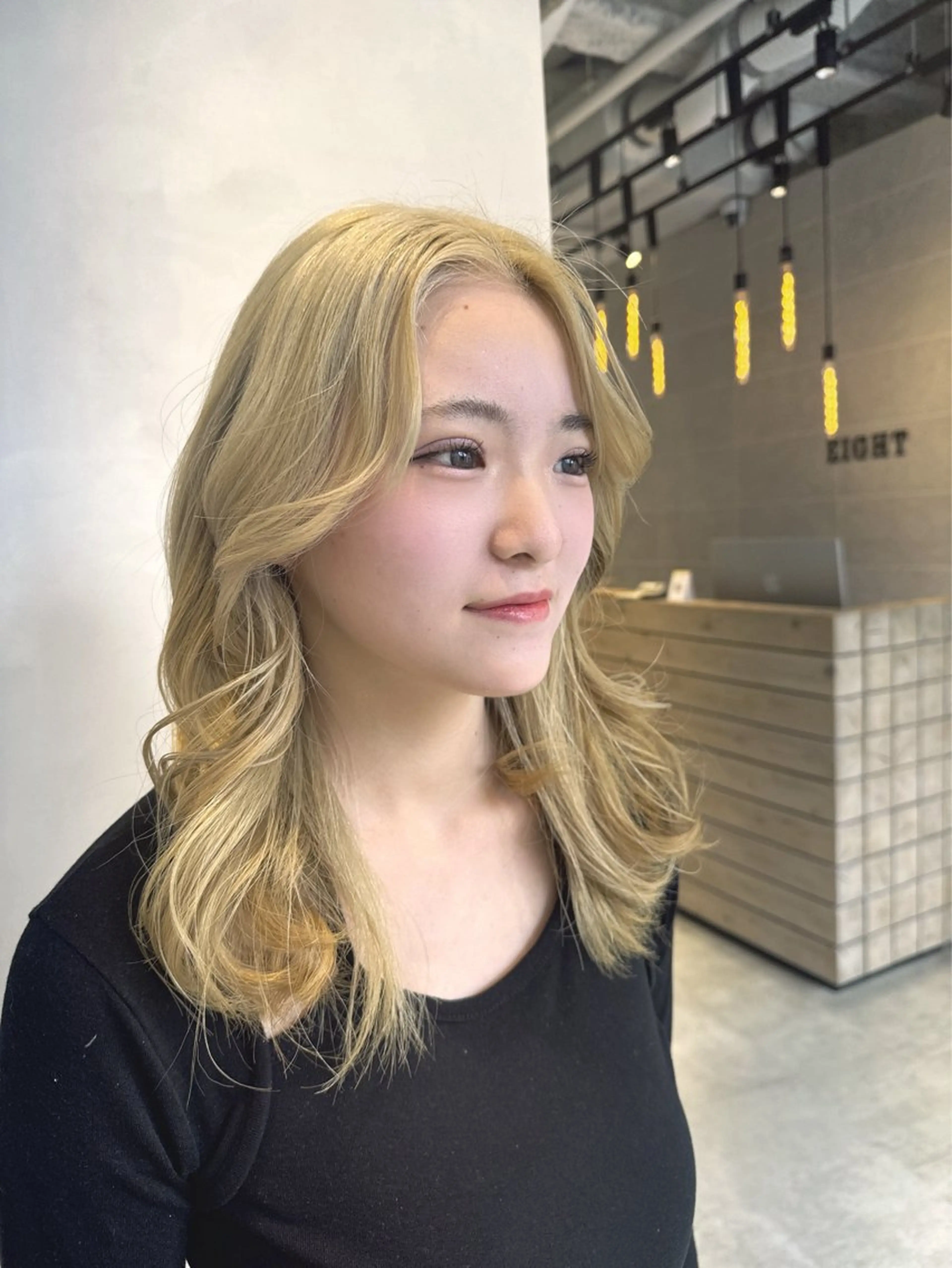 セミロング カラー ブリーチ ブロンド ヘアカラー トリートメント 透明感カラー✨艶髪 制作🌱山根あゆみのヘアスタイル