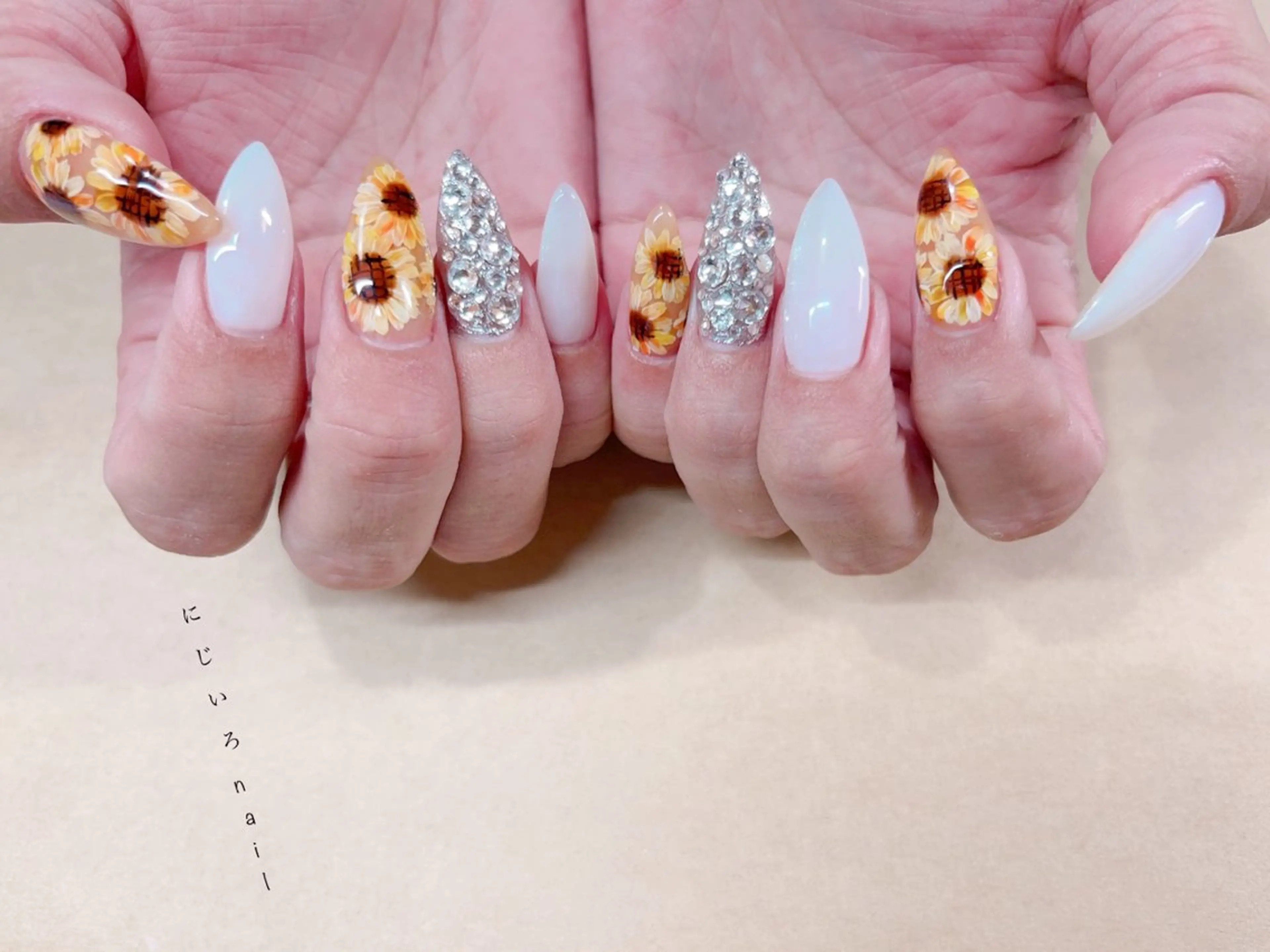 ネイル にじいろ nailのネイルデザイン