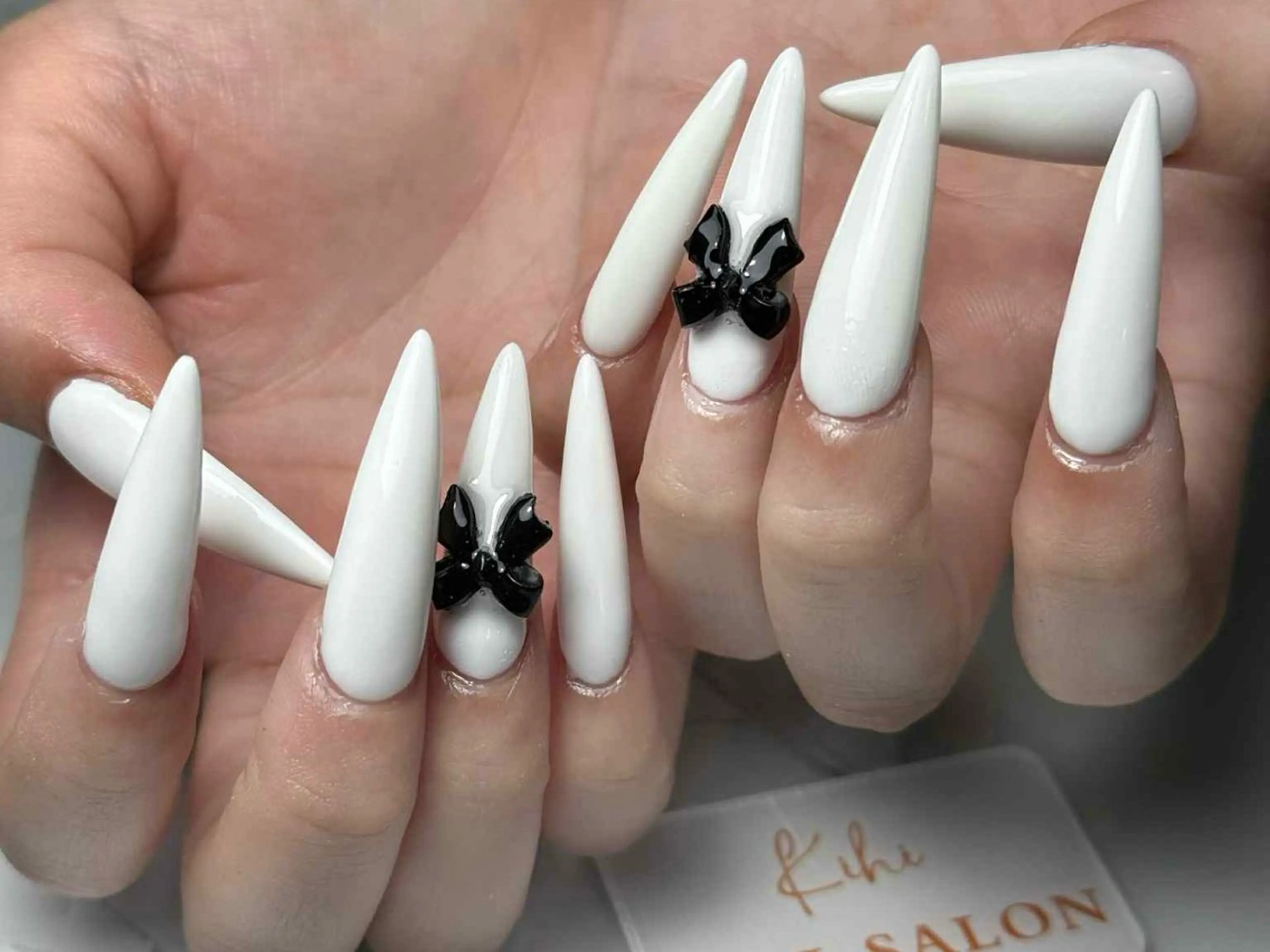 ネイル アートネイル フレンチネイル ジェルネイル グラデーション 韓国ネイル ハンドネイル 💕鈴木ユリ パラジェル/オフ無料のネイルデザイン