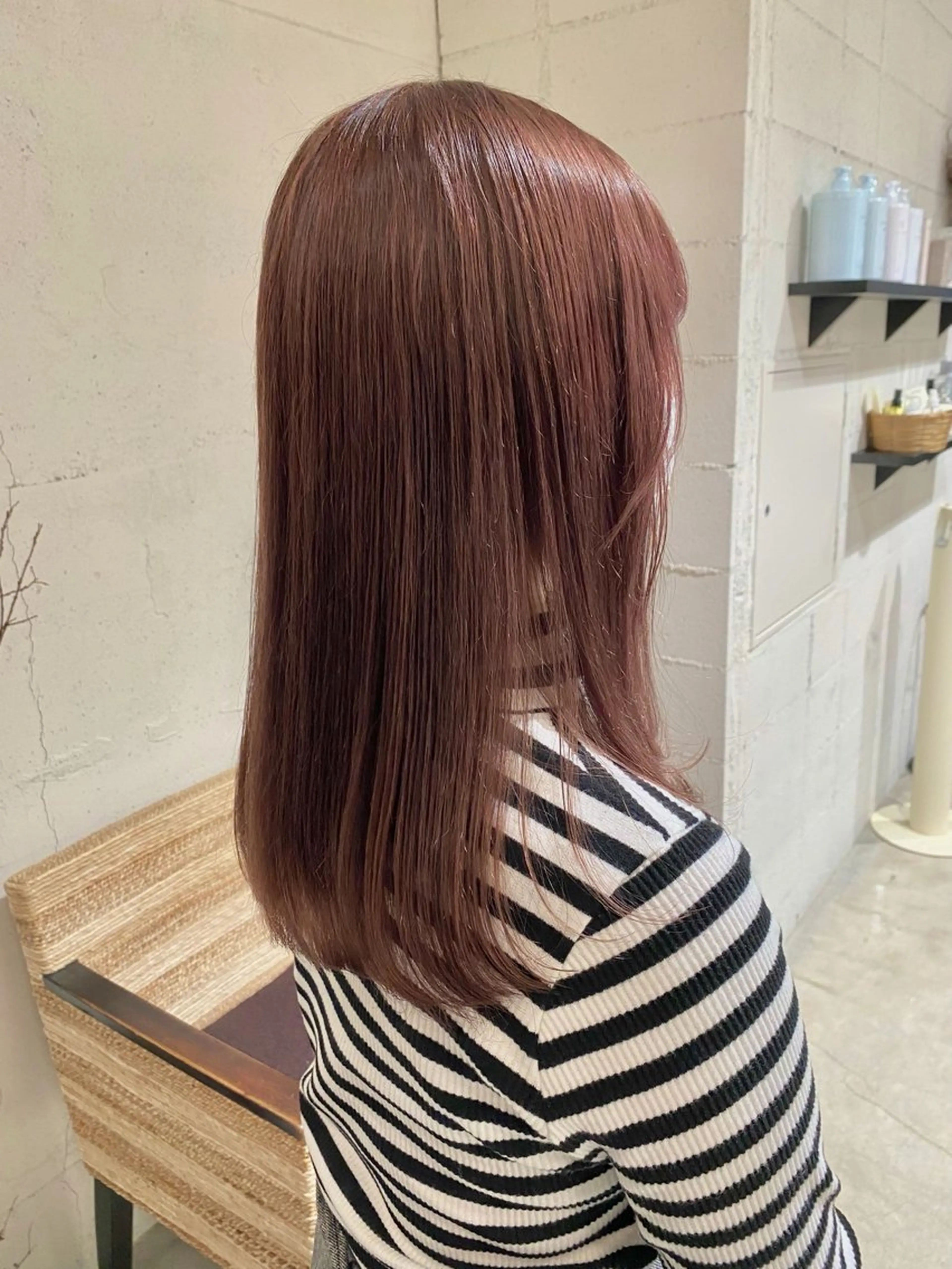 セミロング カラー カット ヘアカラー トリートメント 塩澤 榛奈のヘアスタイル