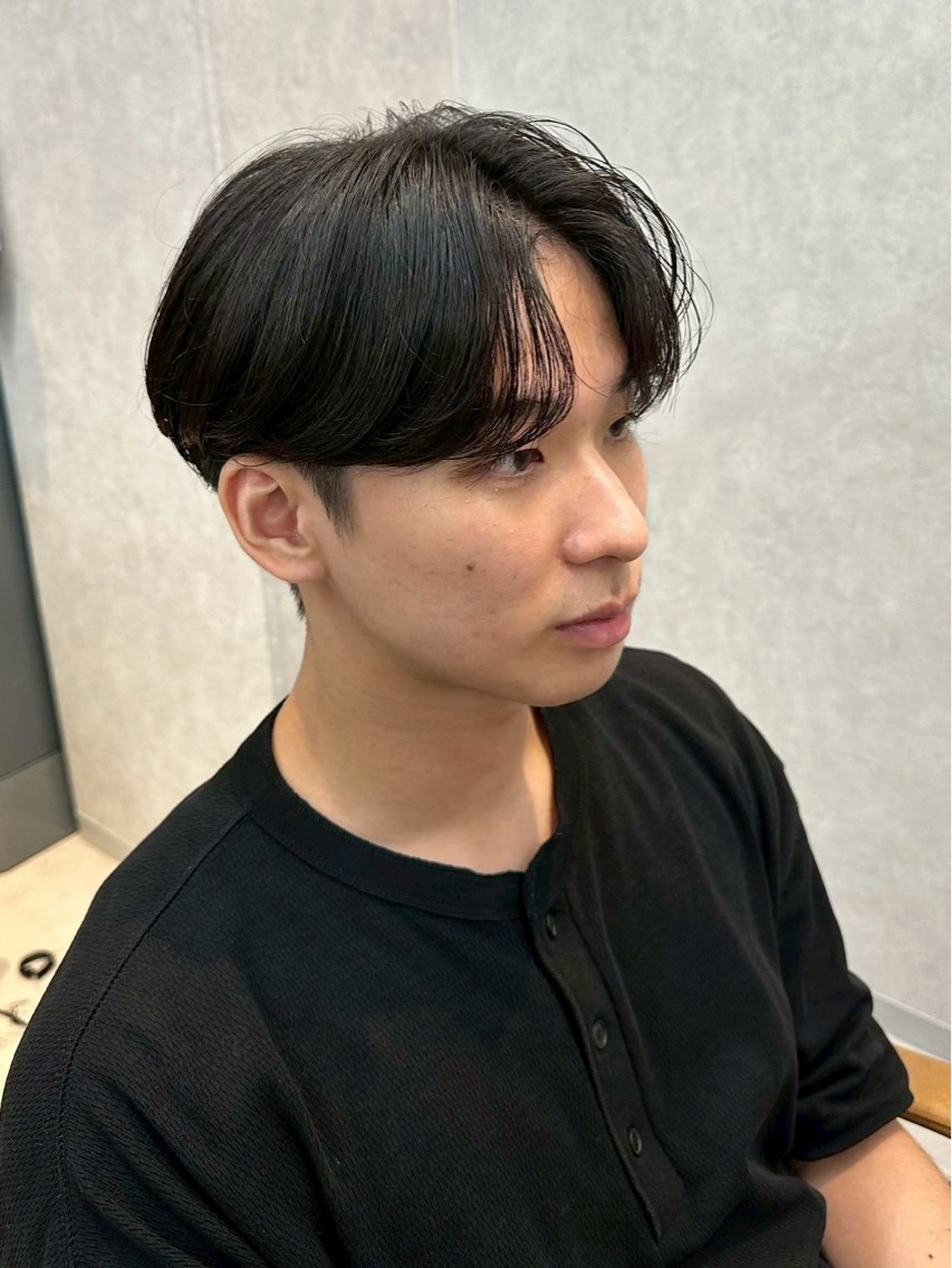 ショート メンズ センターパート 刈り上げ かのん/メンズ毛流れ 特化/曲がる縮毛矯正のヘアスタイル