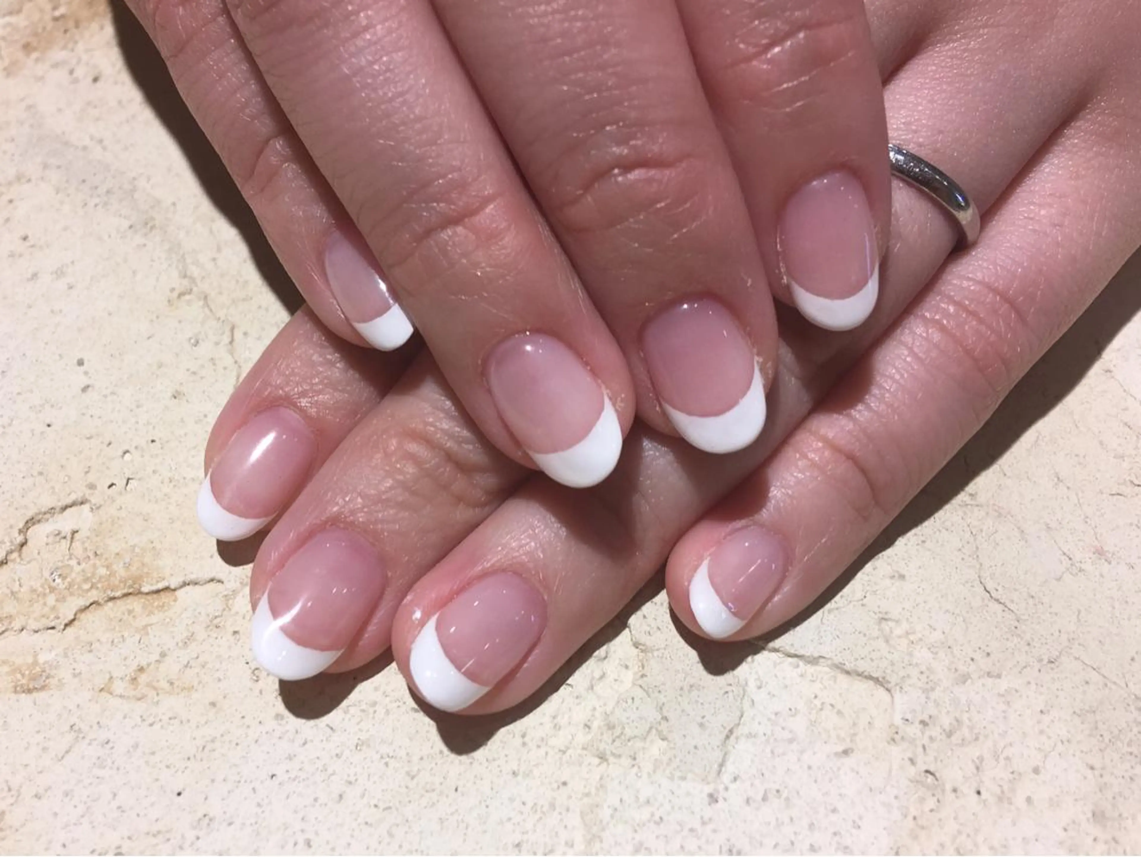 ネイル フレンチネイル 山田 真里のネイルデザイン