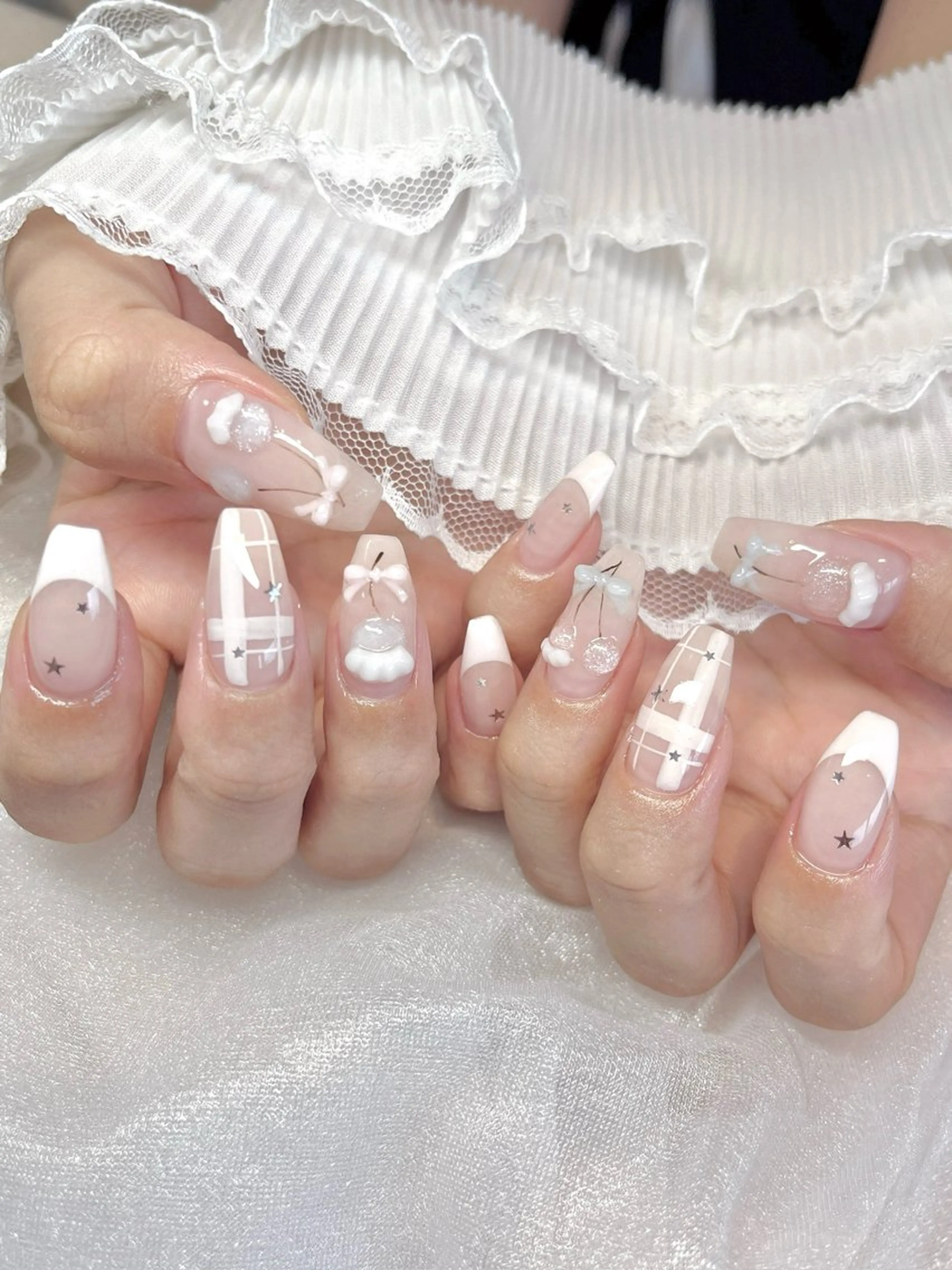 ネイル ハンドネイル moca心斎橋店 Aina🐈‍⬛🤍のネイルデザイン