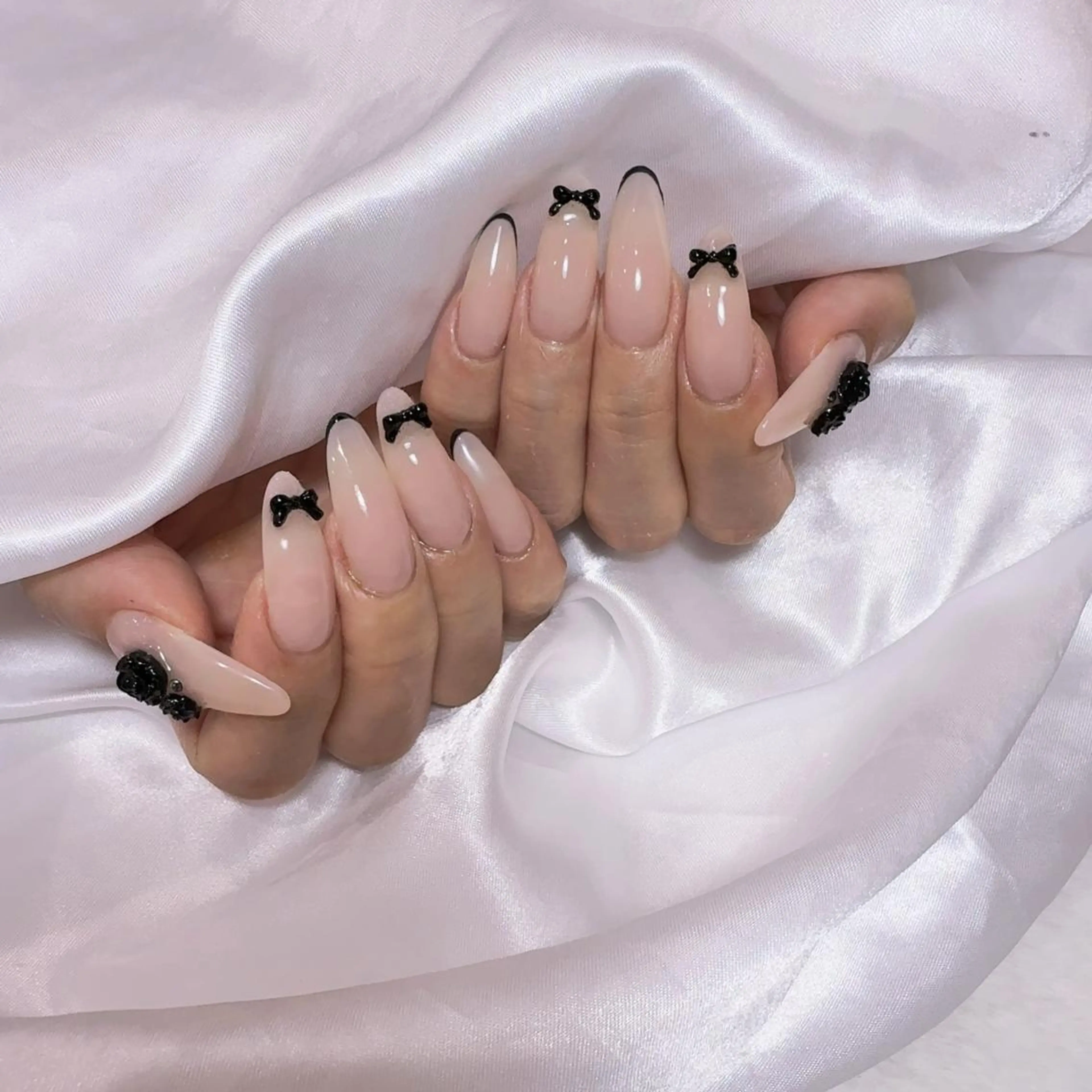 ネイル アートネイル フラッシュネイル フレンチネイル ジェルネイル ガラスフレンチ You&Me Yuiのネイルデザイン